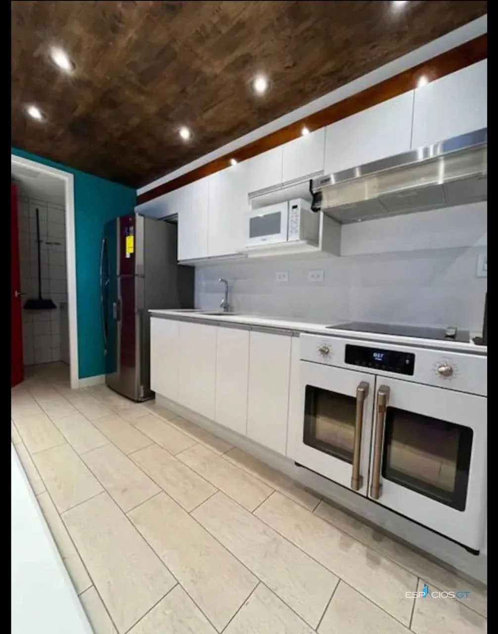 APARTAMENTO EN RENTA AMUEBLADO ZONA 4 QUO - 3