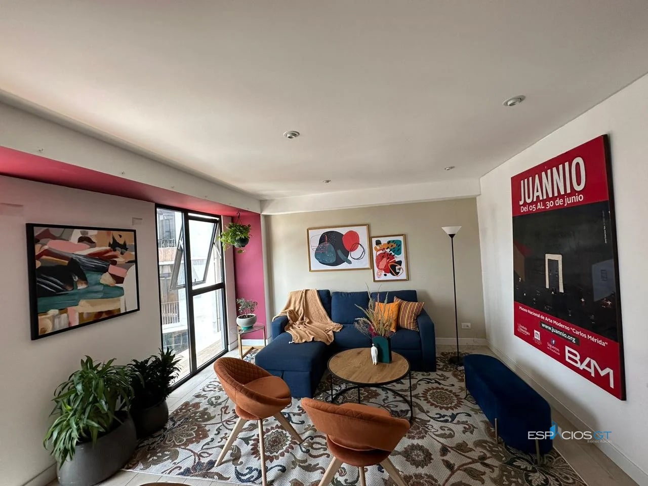 APARTAMENTO EN RENTA AMUEBLADO ZONA 4 QUO - 1