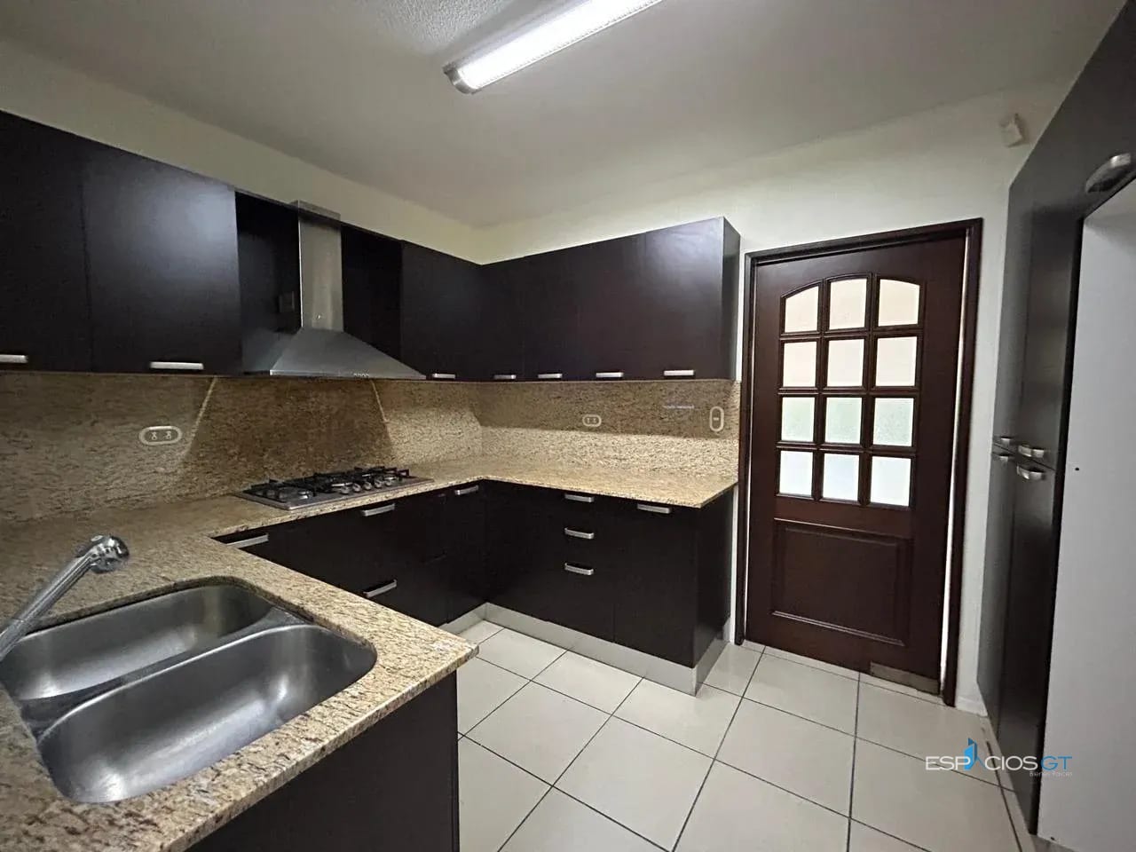 🏡 CASA | ALAMEDA DE SAN ISIDRO ZONA 16 — Casa en Alquiler en Alamedas de San Isidro, Zona 16, Guatemala, Ciudad — foto 5 de 12