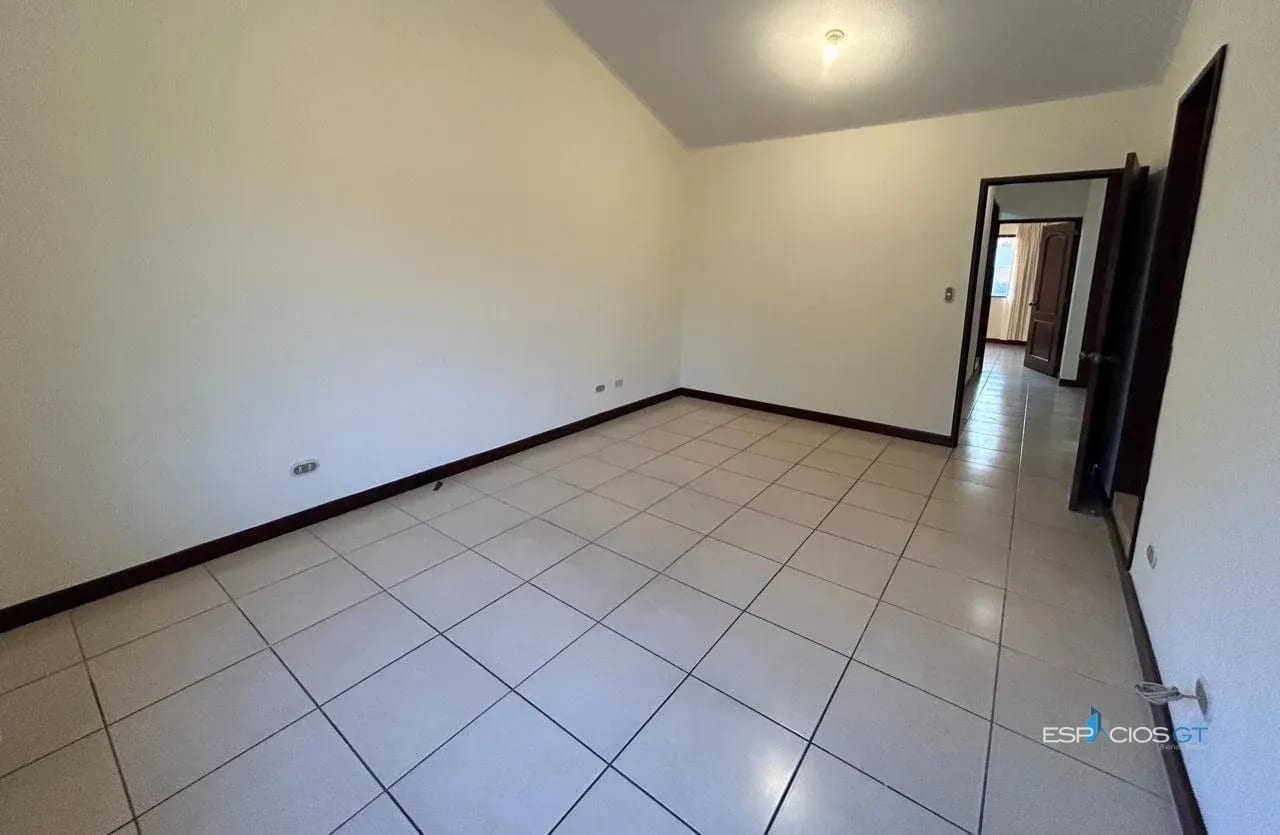 🏡 CASA | ALAMEDA DE SAN ISIDRO ZONA 16 — Casa en Alquiler en Alamedas de San Isidro, Zona 16, Guatemala, Ciudad — foto 6 de 12