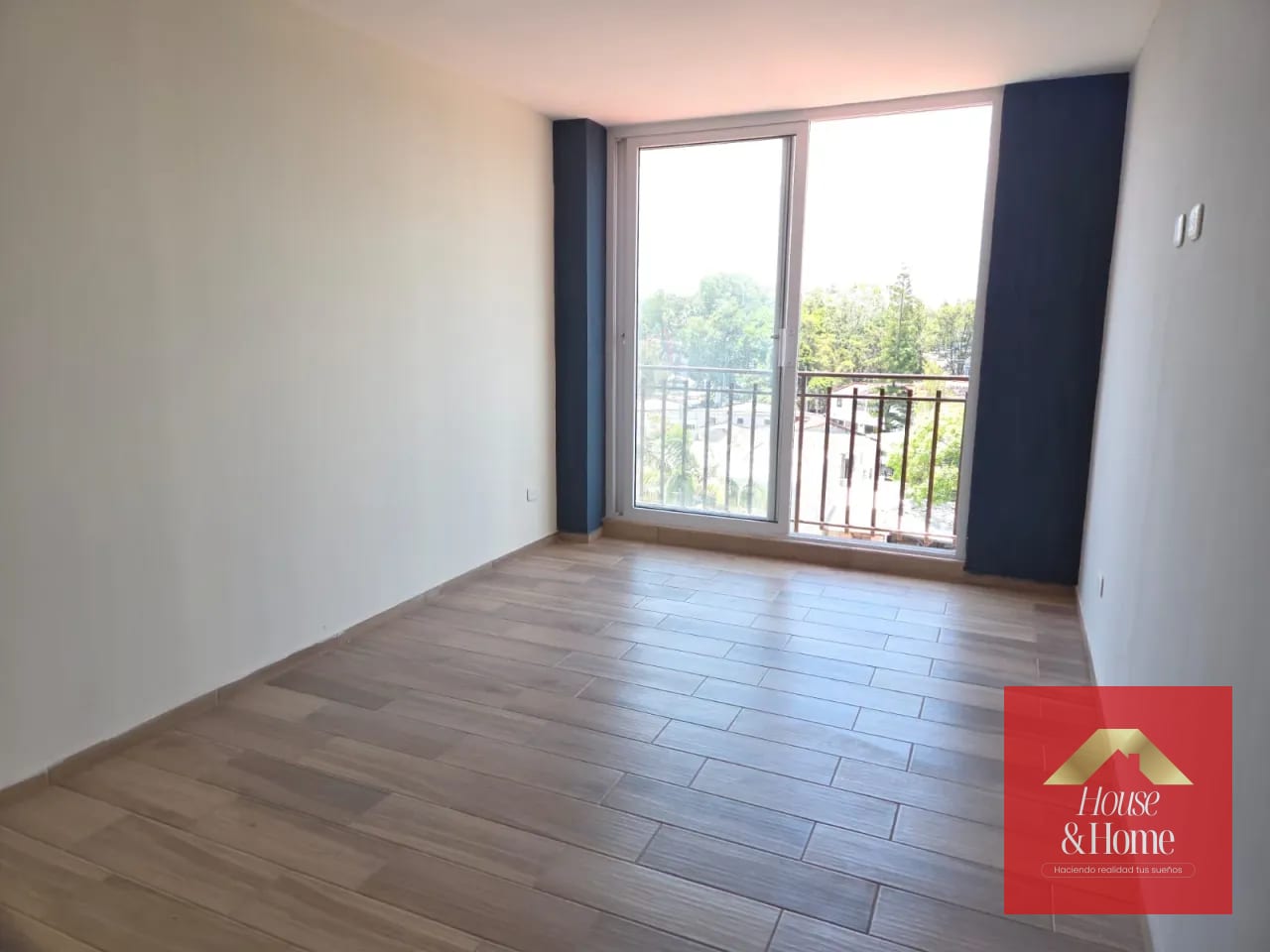 apartamento en venta zona 2 de Mixco-cerca de la Calzada Roosevelt — Apartamento en Venta en Torre Zentia, Zona 2 Mixco, Guatemala, Ciudad — foto 1 de 11
