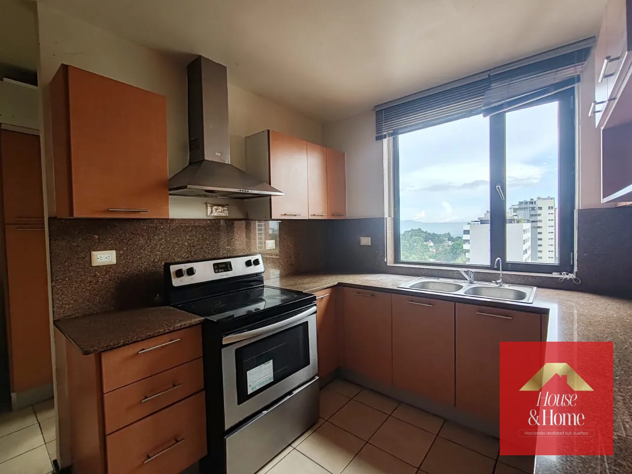 Renta de apartamento en zona 14 — Apartamento en Alquiler en Plenum 14, Zona 14, Guatemala, Ciudad — foto 4 de 11