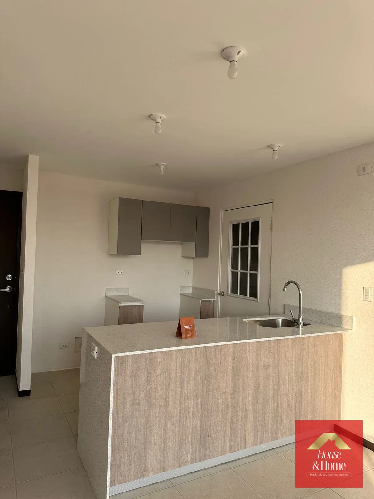 apartamento en renta zona 11-Parque San Jorge — Apartamento en Alquiler en Parque San Jorge, Zona 11, Guatemala, Ciudad — foto 4 de 11