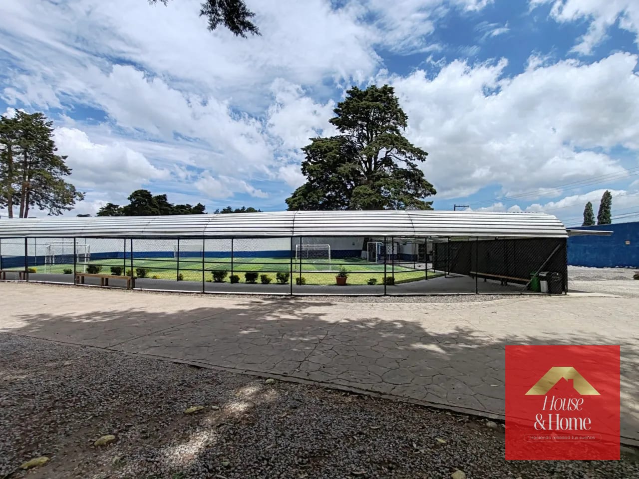 Propiedad comercial en venta ideal para colegio, universidad, oficinas. — Casa en Venta en Carretera a El Salvador, Guatemala, Ciudad — foto 2 de 14