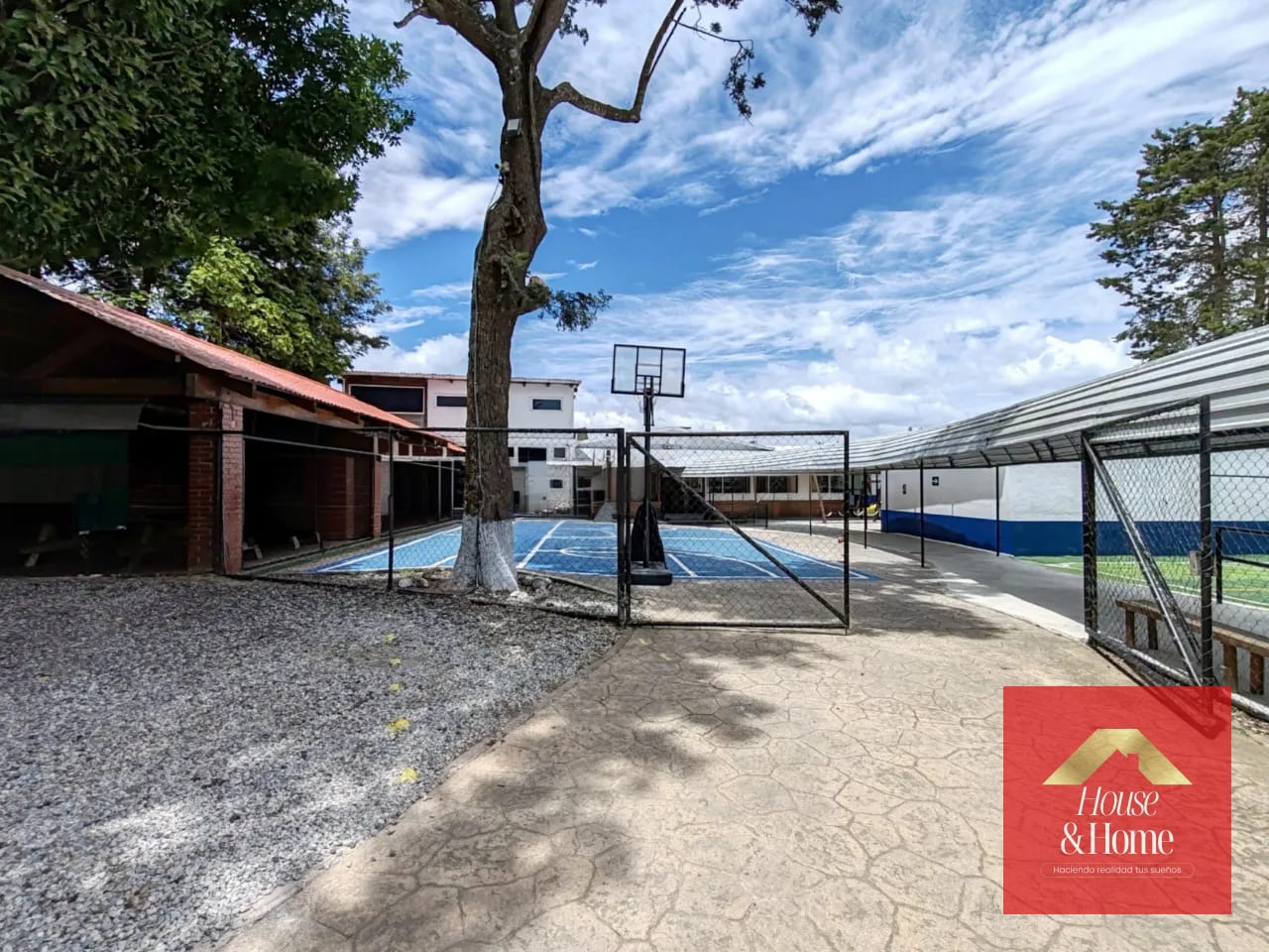 Propiedad comercial en venta ideal para colegio, universidad, oficinas. — Casa en Venta en Carretera a El Salvador, Guatemala, Ciudad — foto 4 de 14