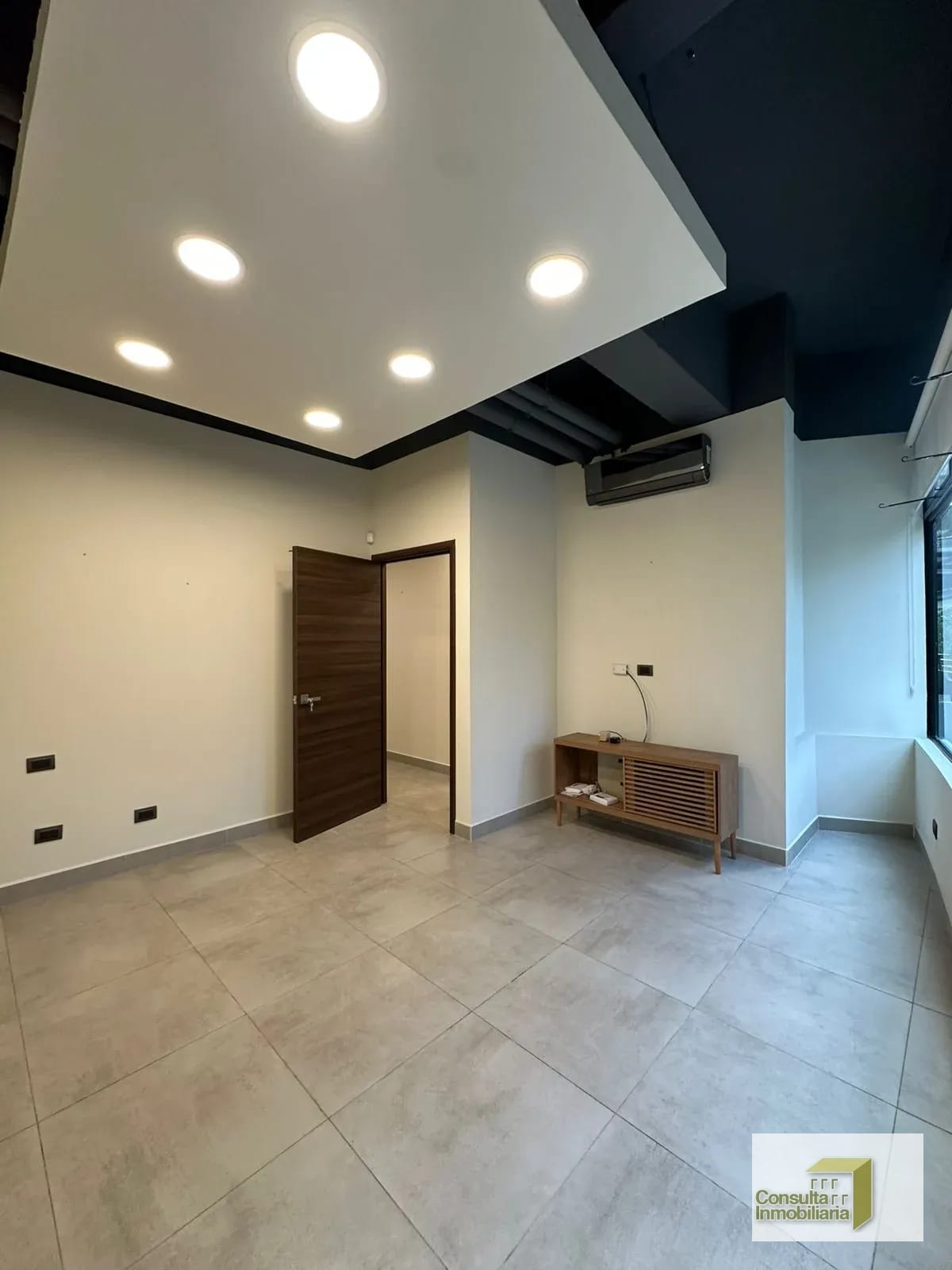 Oficina / Torre Muxbal / 93.50m² - Image 2