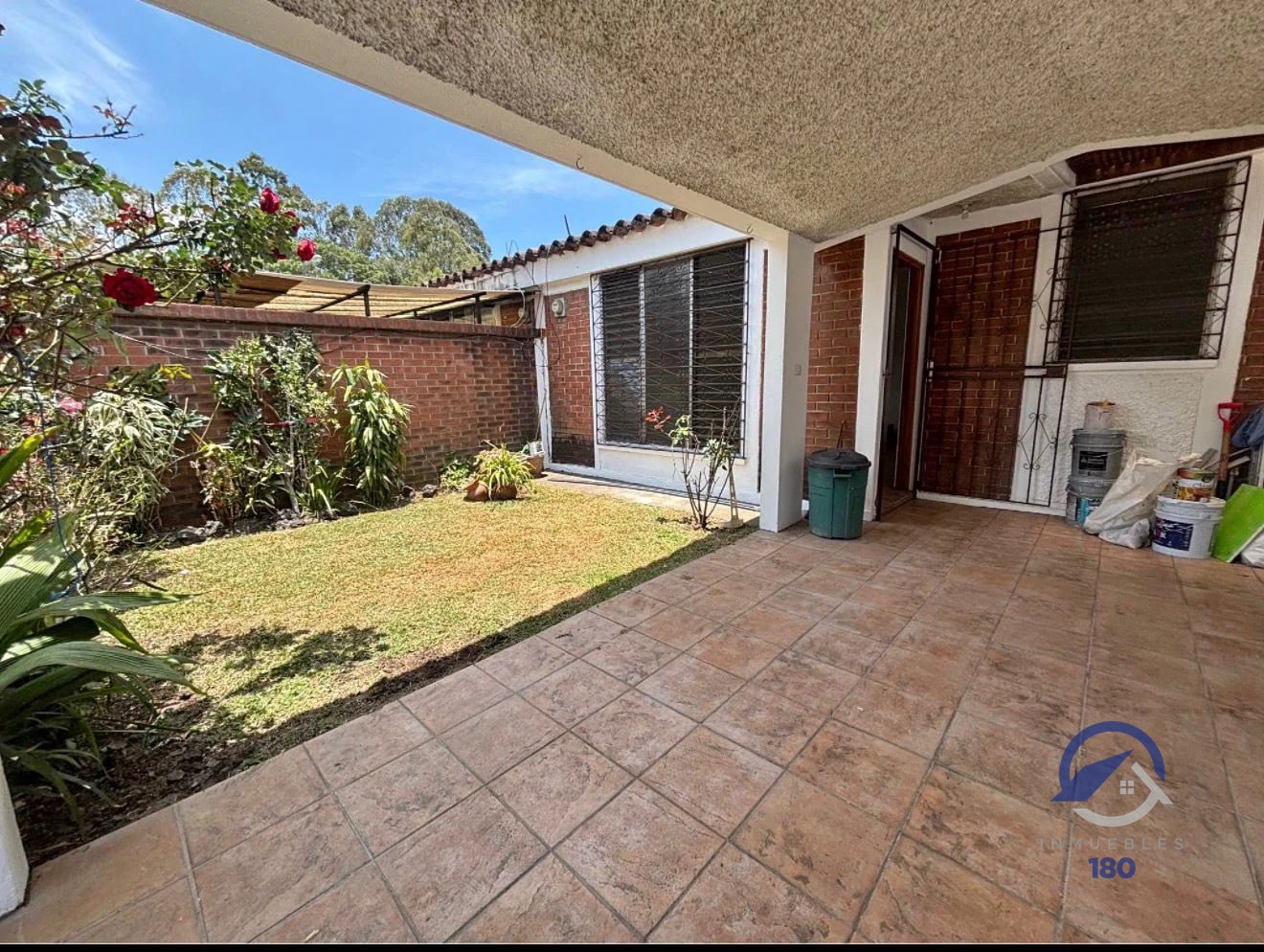 Casa de un nivel en renta en Residencial V, zona 11 - 3