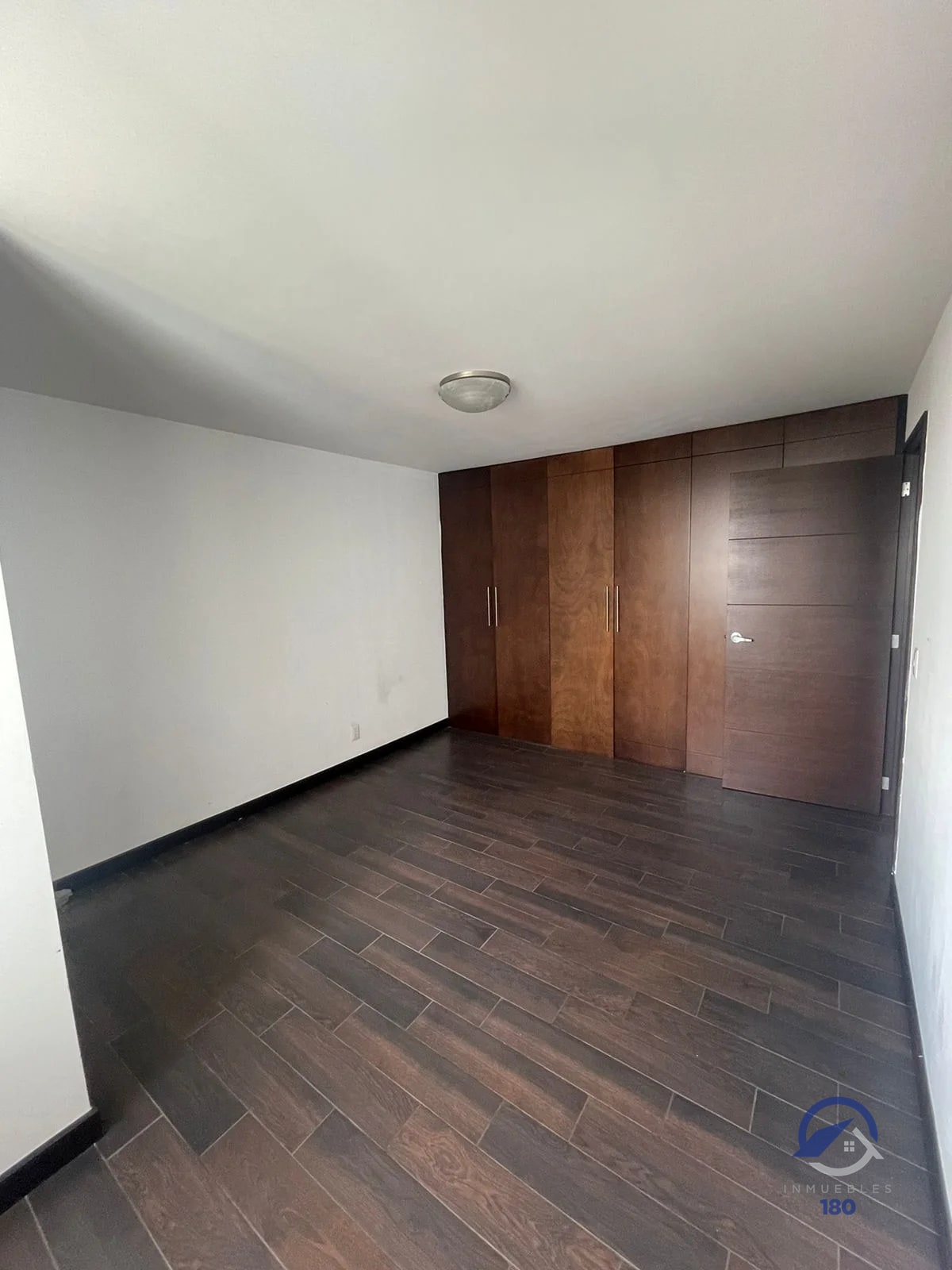 Apartamento en renta en Edificio Attica 2, zona 14 - 6