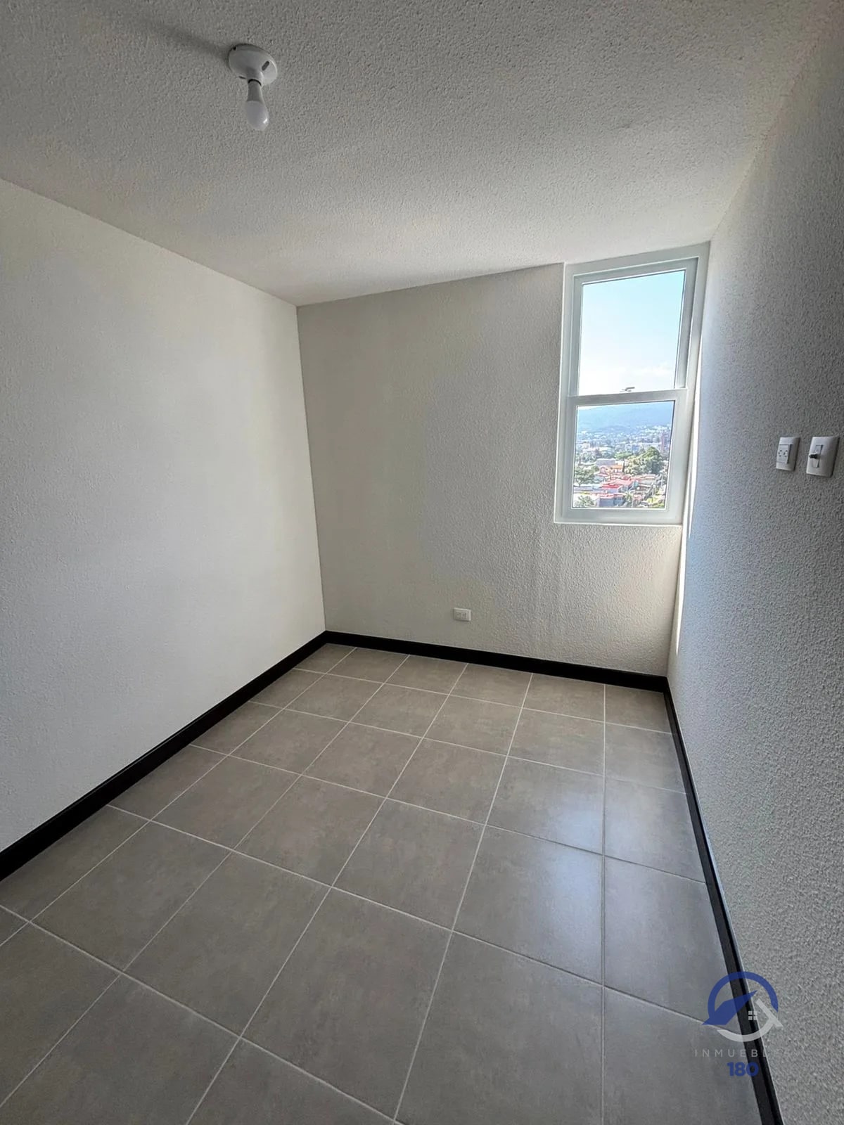 Apartamento en renta en Edificio Esenta, zona 12 — Apartamento en Venta en Esenta, Zona 12, Guatemala, Ciudad — foto 7 de 15