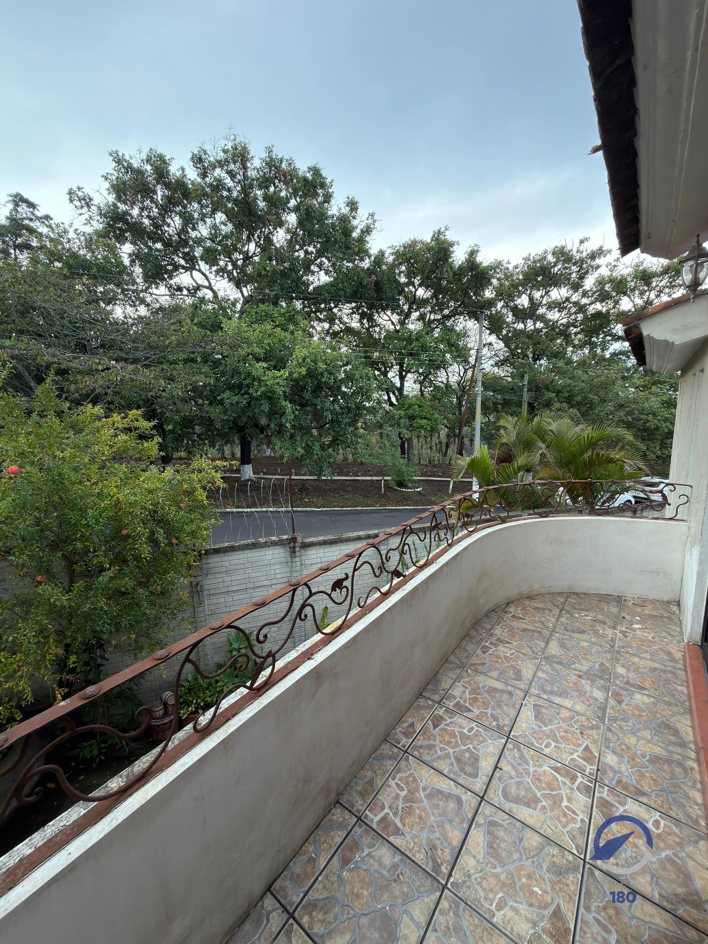 Casa en Renta en Pinares de San Cristobal, zona 8, Mixco — Casa en Alquiler en Pinares de San Cristobal, Zona 8 Mixco, Guatemala, Ciudad — foto 11 de 12