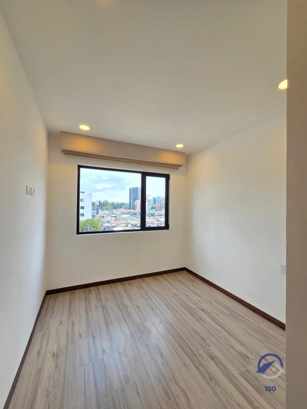 Apartamento para estrenar en renta en Edificio Neo 2, zona 10 — Apartamento en Alquiler en Neo Apartamentos, Zona 10, Guatemala, Ciudad — foto 9 de 16