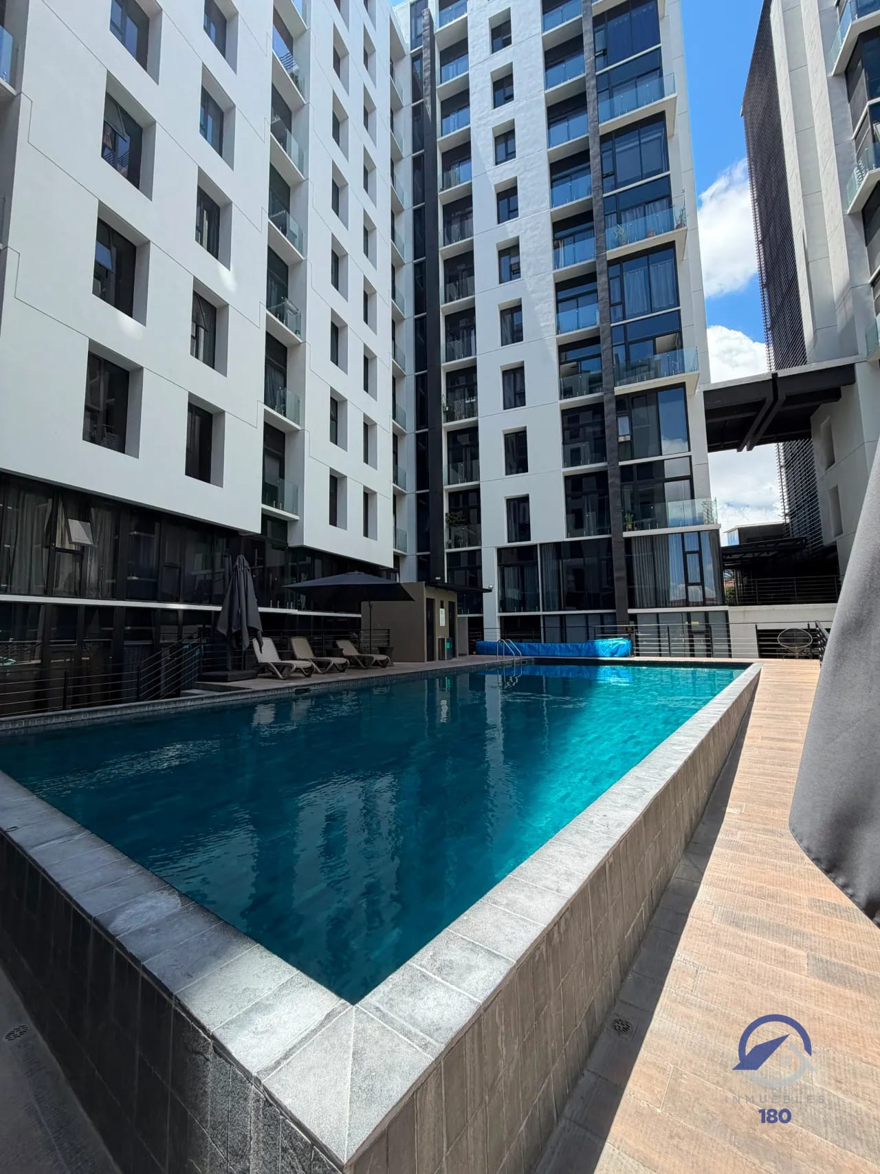 Apartamentos en renta de 2 y 3 dormitorios en Villa Mariscal, zona 11 — Apartamento en Alquiler en Villa Mariscal, Zona 11, Guatemala, Ciudad — foto 11 de 12