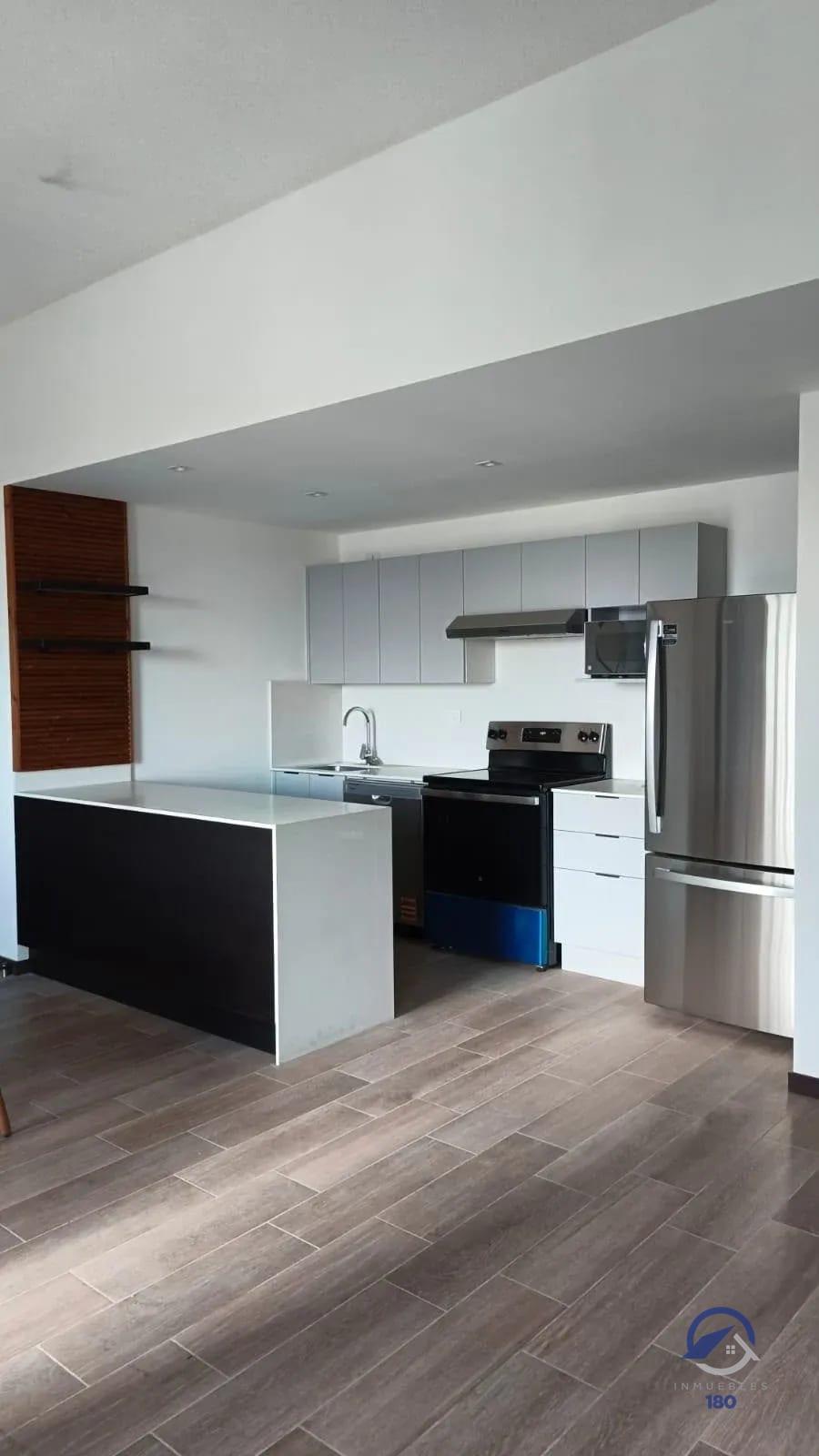 Apartamento en renta en Edificio Altaire, zona 11 — Apartamento en Alquiler en Zona 11, Guatemala, Ciudad — foto 3 de 11