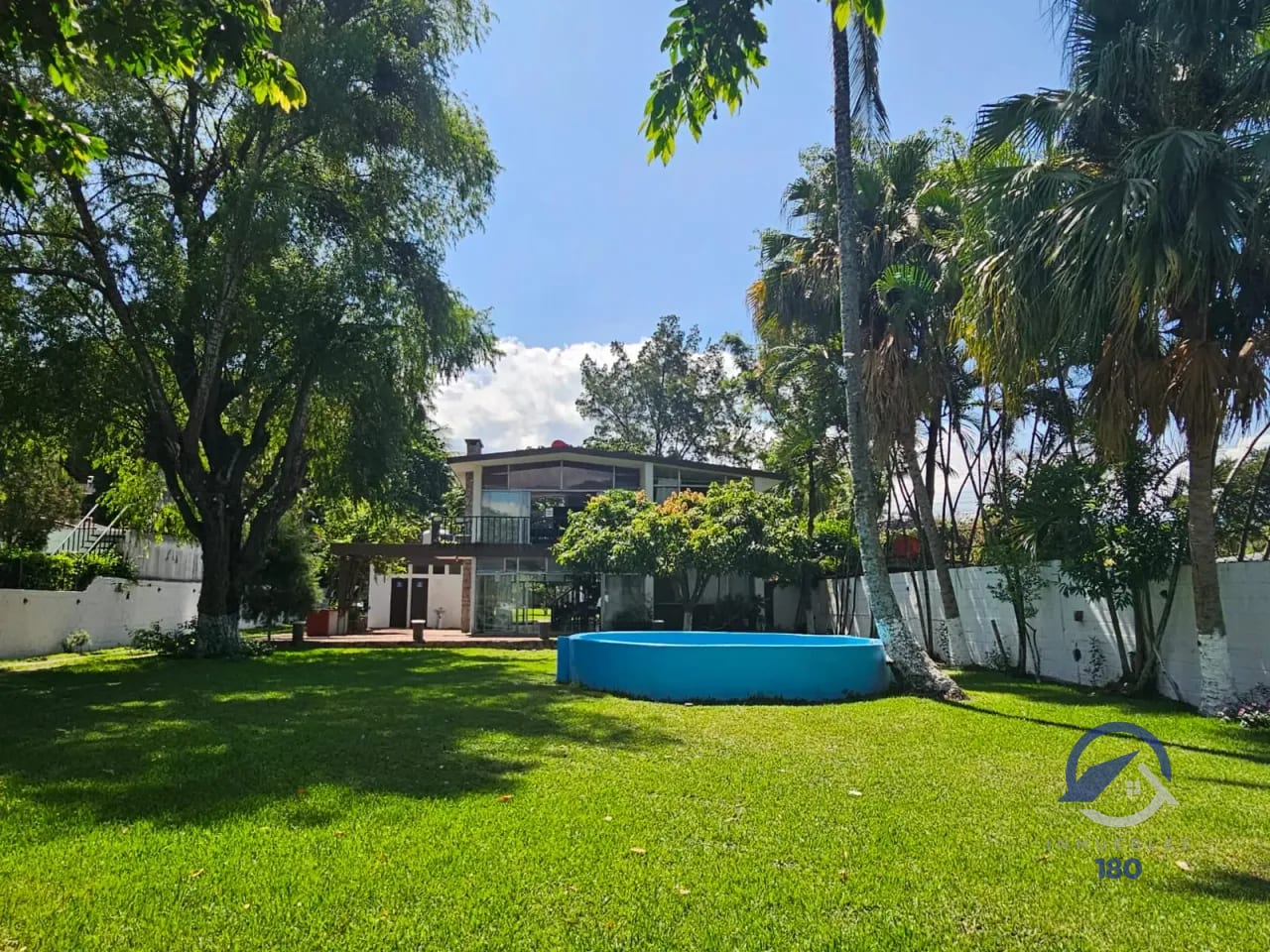 Propiedad en venta a la Orilla del lago Amatitlán — Casa vacacional en Venta en Villa Canales, Guatemala, Ciudad — foto 2 de 16