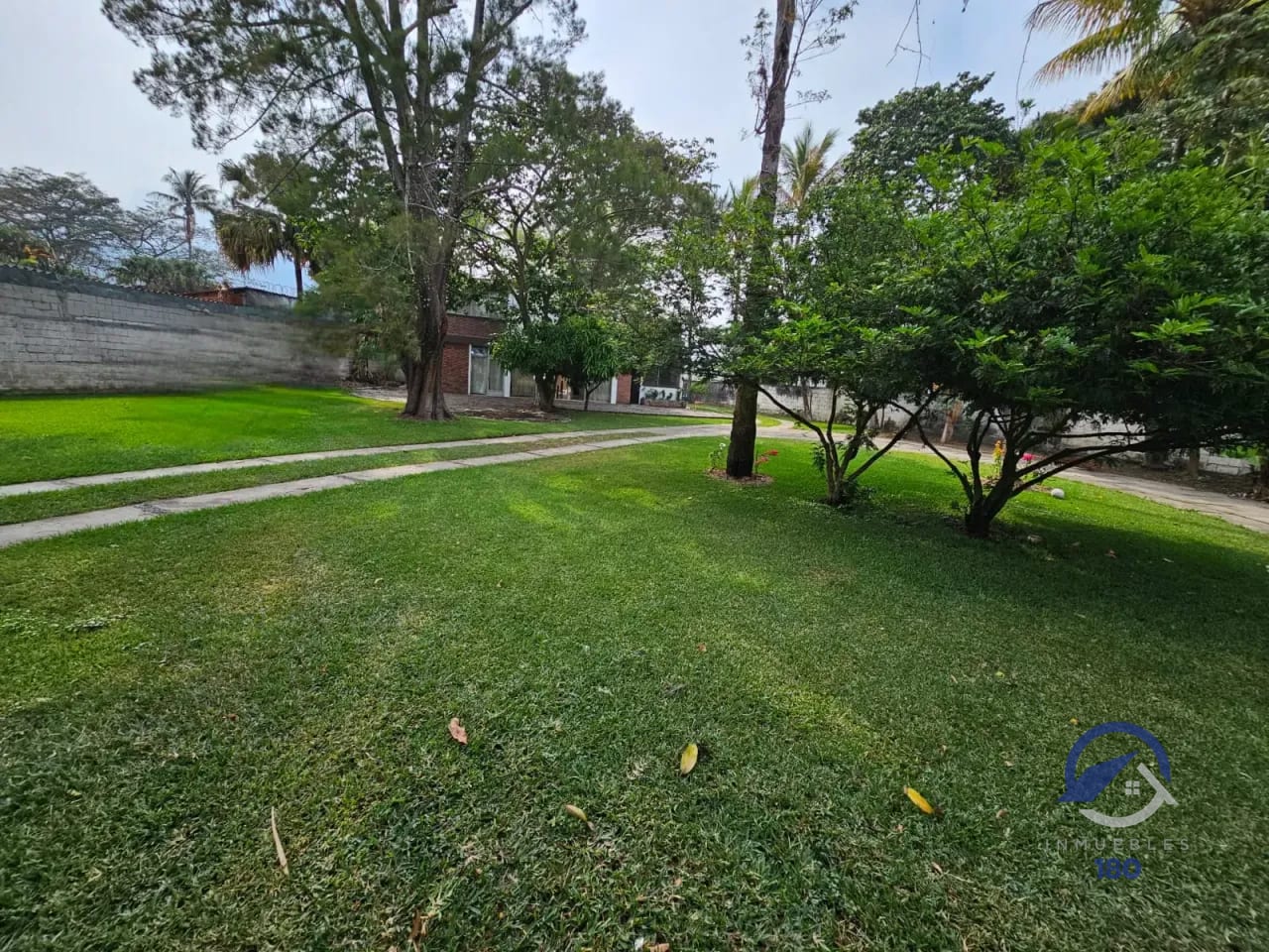 Propiedad en venta a la Orilla del lago Amatitlán — Casa vacacional en Venta en Villa Canales, Guatemala, Ciudad — foto 4 de 16