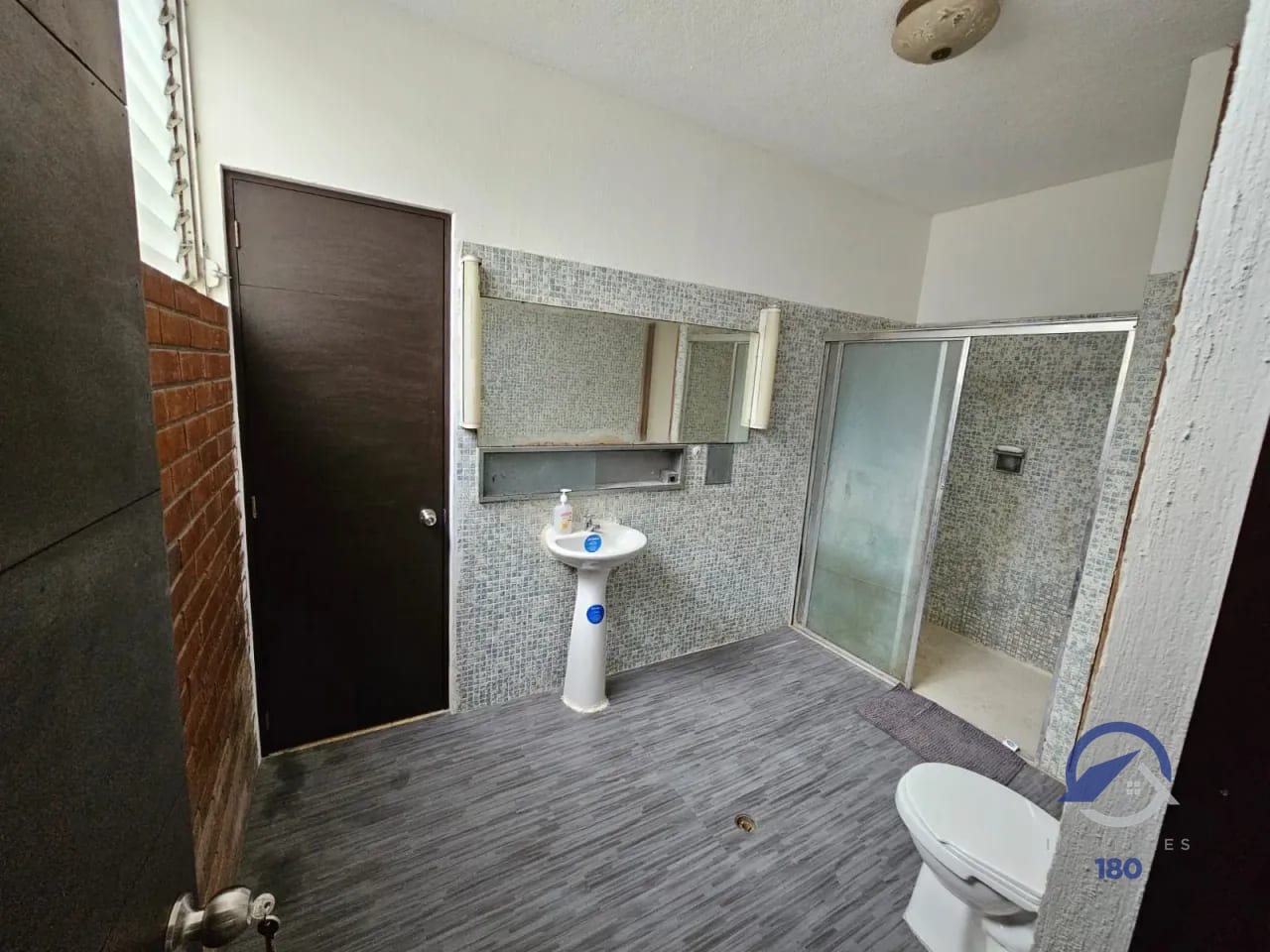 Propiedad en venta a la Orilla del lago Amatitlán — Casa vacacional en Venta en Villa Canales, Guatemala, Ciudad — foto 9 de 16