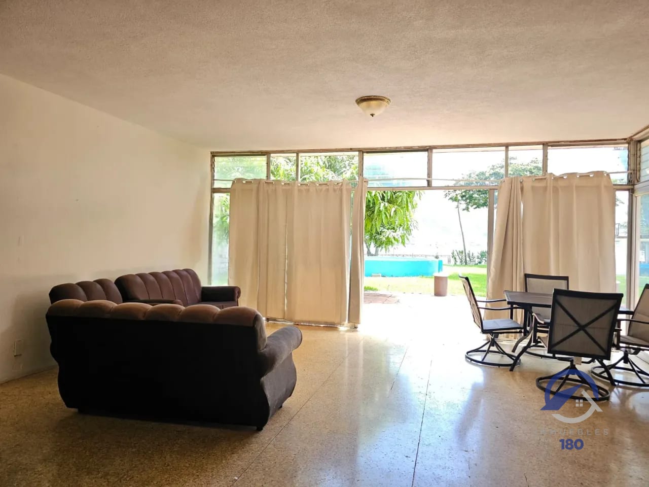 Propiedad en venta a la Orilla del lago Amatitlán — Casa vacacional en Venta en Villa Canales, Guatemala, Ciudad — foto 6 de 16