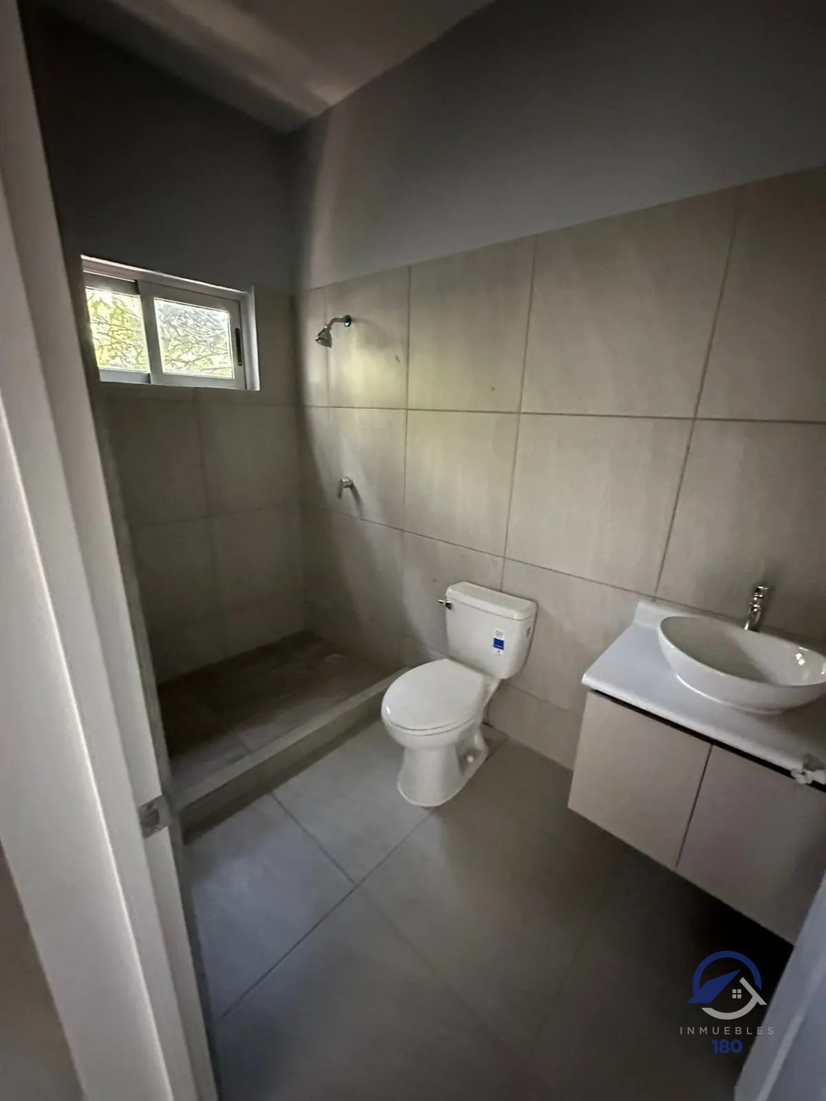 Casa en Venta en Condominio Hacienda Real, Carretera a Santa Elena Bar — Casa en Venta en Villa Canales, Guatemala, Ciudad — foto 10 de 14