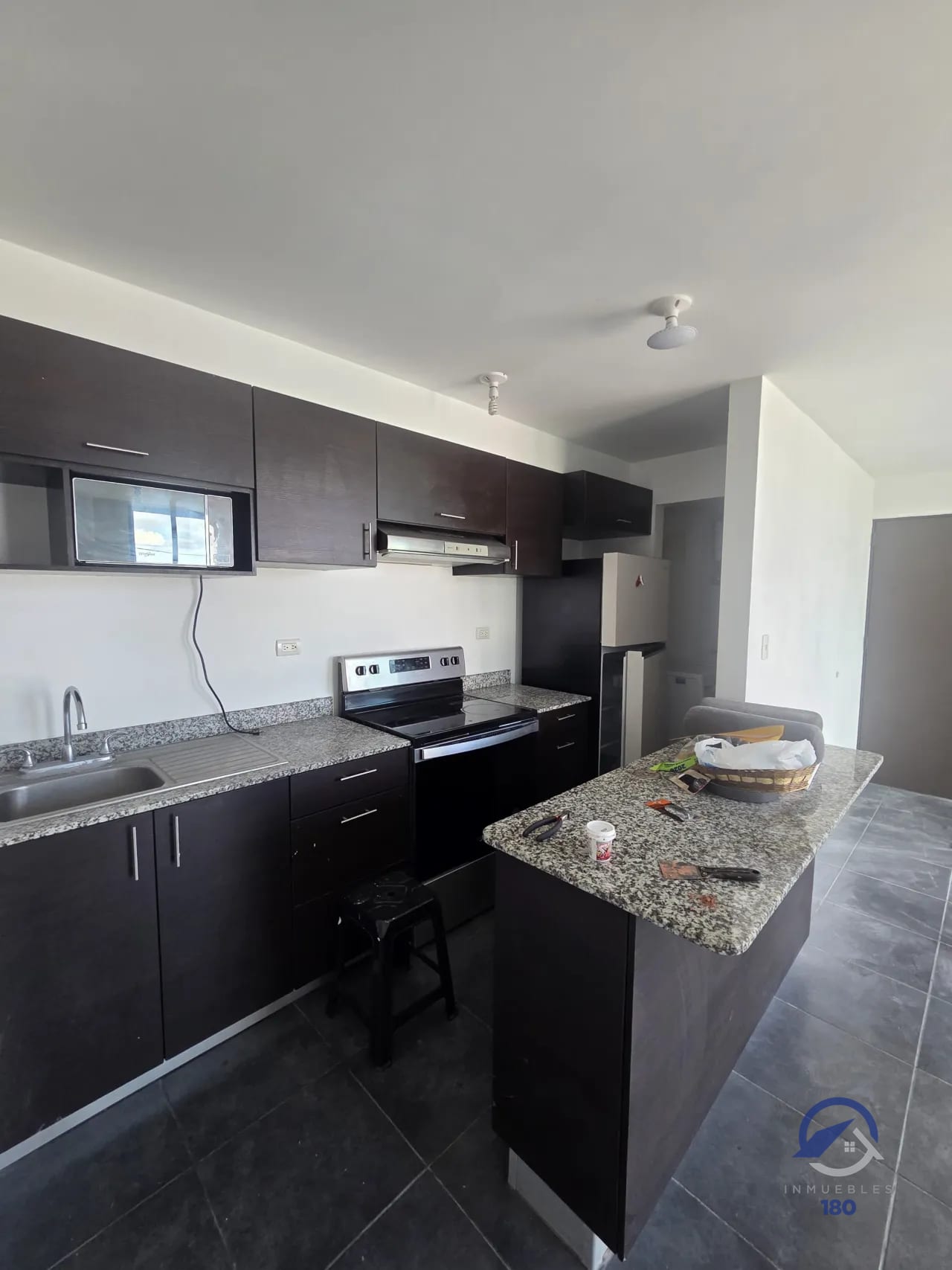 Cocina — Apartamento de 2 dormitorios en venta en Mariscal Uno Uno, zona 11 — Apartamento en Venta en Mariscal Uno Uno, Zona 11, Guatemala, Ciudad — foto 5 de 17