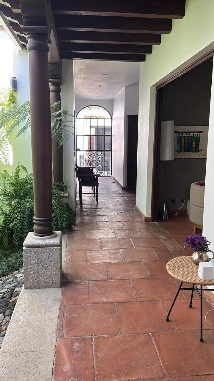 Renta de casa amueblada dentro de Condominio en Antigua Guatemala — Casa en Alquiler en Antigua, Sacatepéquez — foto 6 de 15