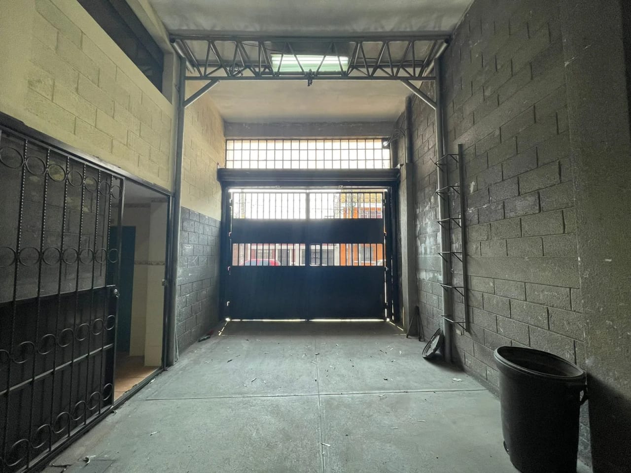 Renta de Edificio en zona 5 | Ideal negocio, uso comercial o empresarial — Edificio en Alquiler en Zona 5, Guatemala, Ciudad — foto 7 de 15