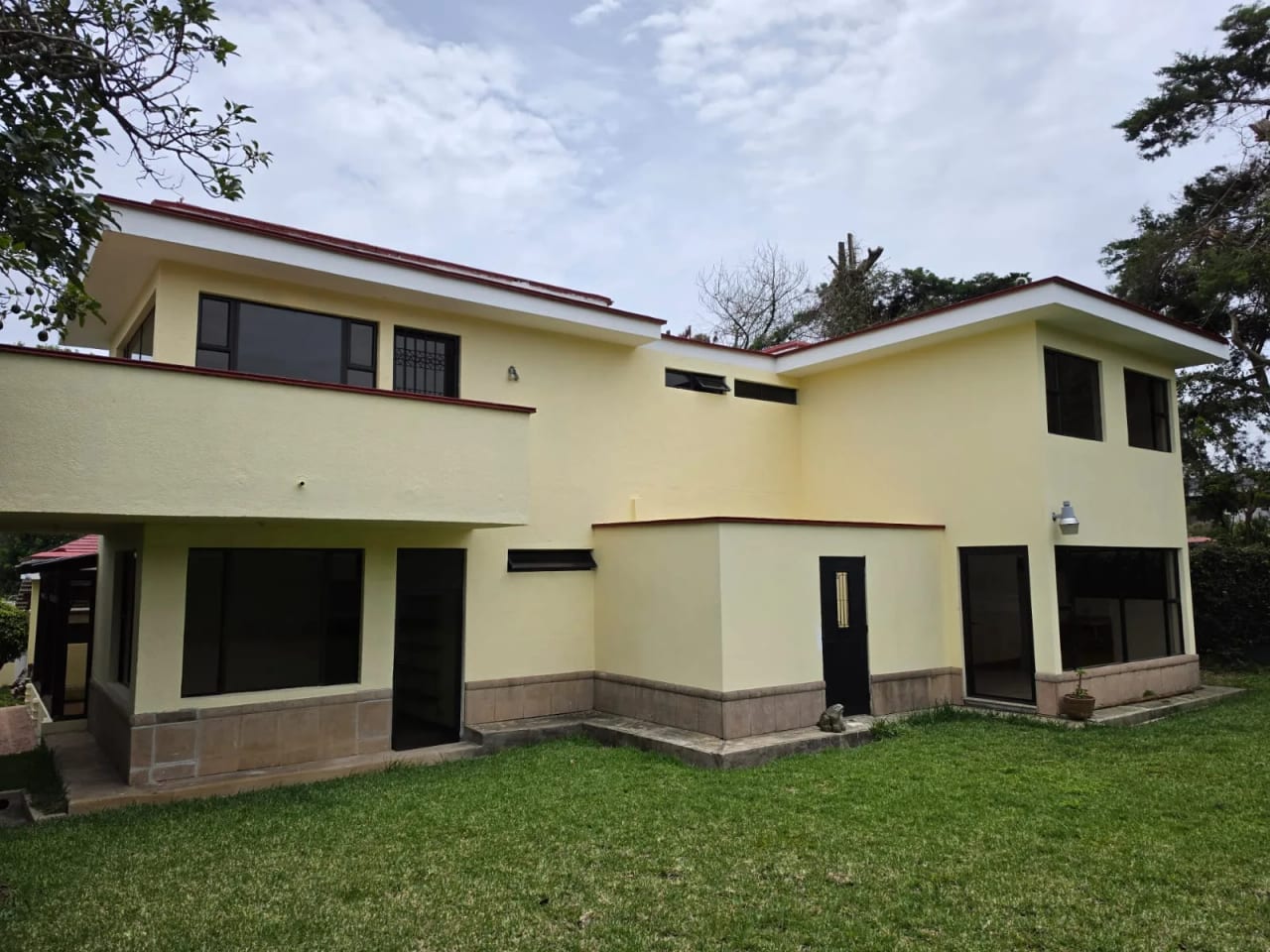 Renta de casa en Condominio Las Kascada | Km.16.5 Caes - Image 1