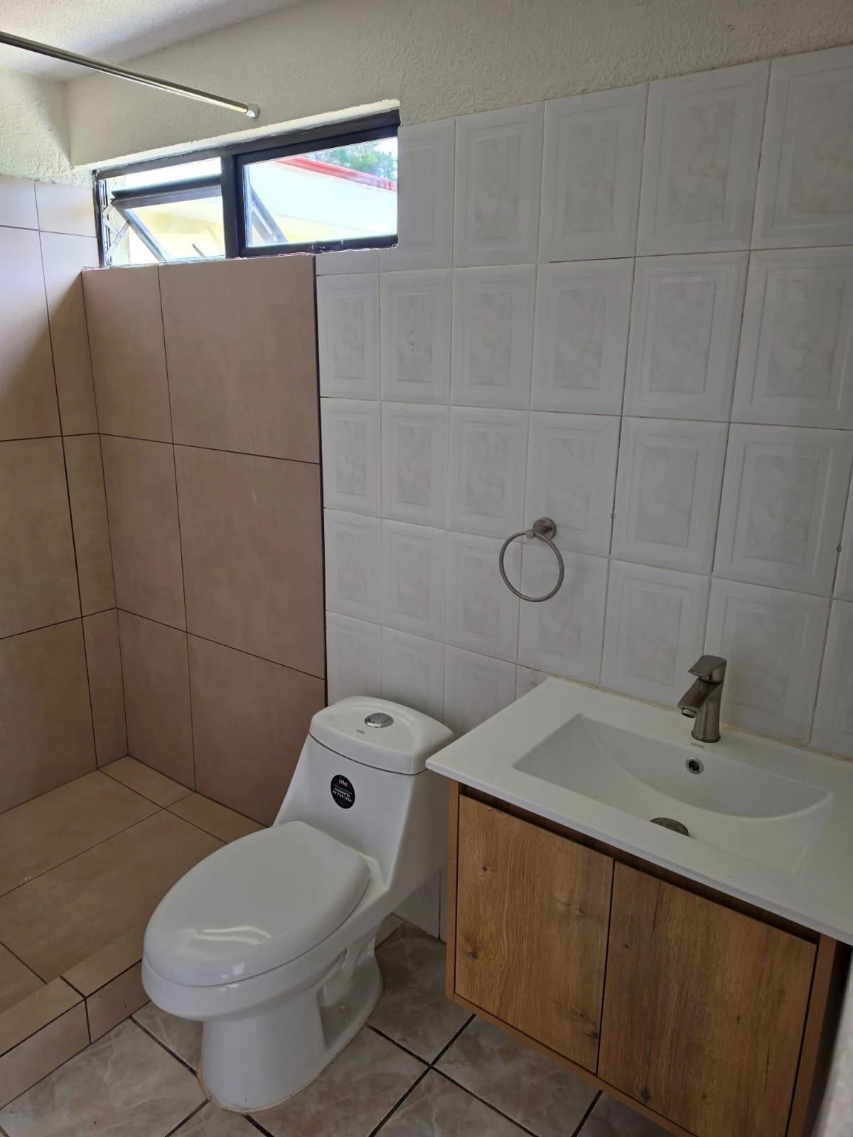Venta de casa en Condominio Las Kascada | Km.16.5 Caes — Casa en Venta en Carretera a El Salvador, Guatemala, Ciudad — foto 10 de 17