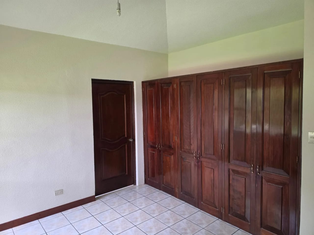 Venta de casa en Condominio Las Kascada | Km.16.5 Caes — Casa en Venta en Carretera a El Salvador, Guatemala, Ciudad — foto 13 de 17