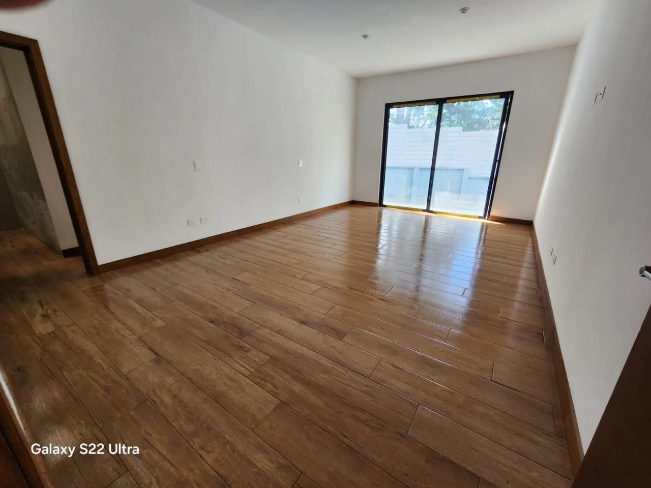 Última casa en Santa Rosalia, La Reserva - Para Estrenar — Casa en Venta en Carretera a El Salvador, Guatemala, Ciudad — foto 3 de 12