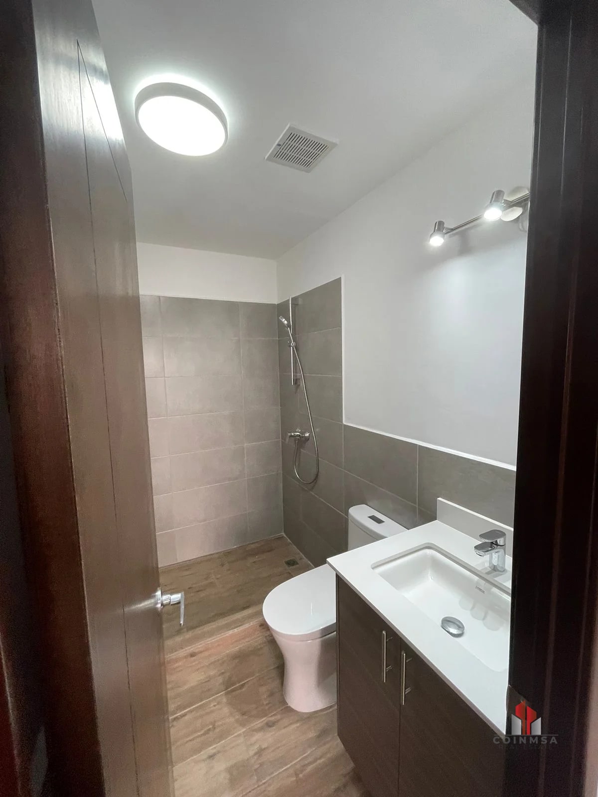 Apartamento en renta en zona 10 / Casalini Diagonal 6 - 7
