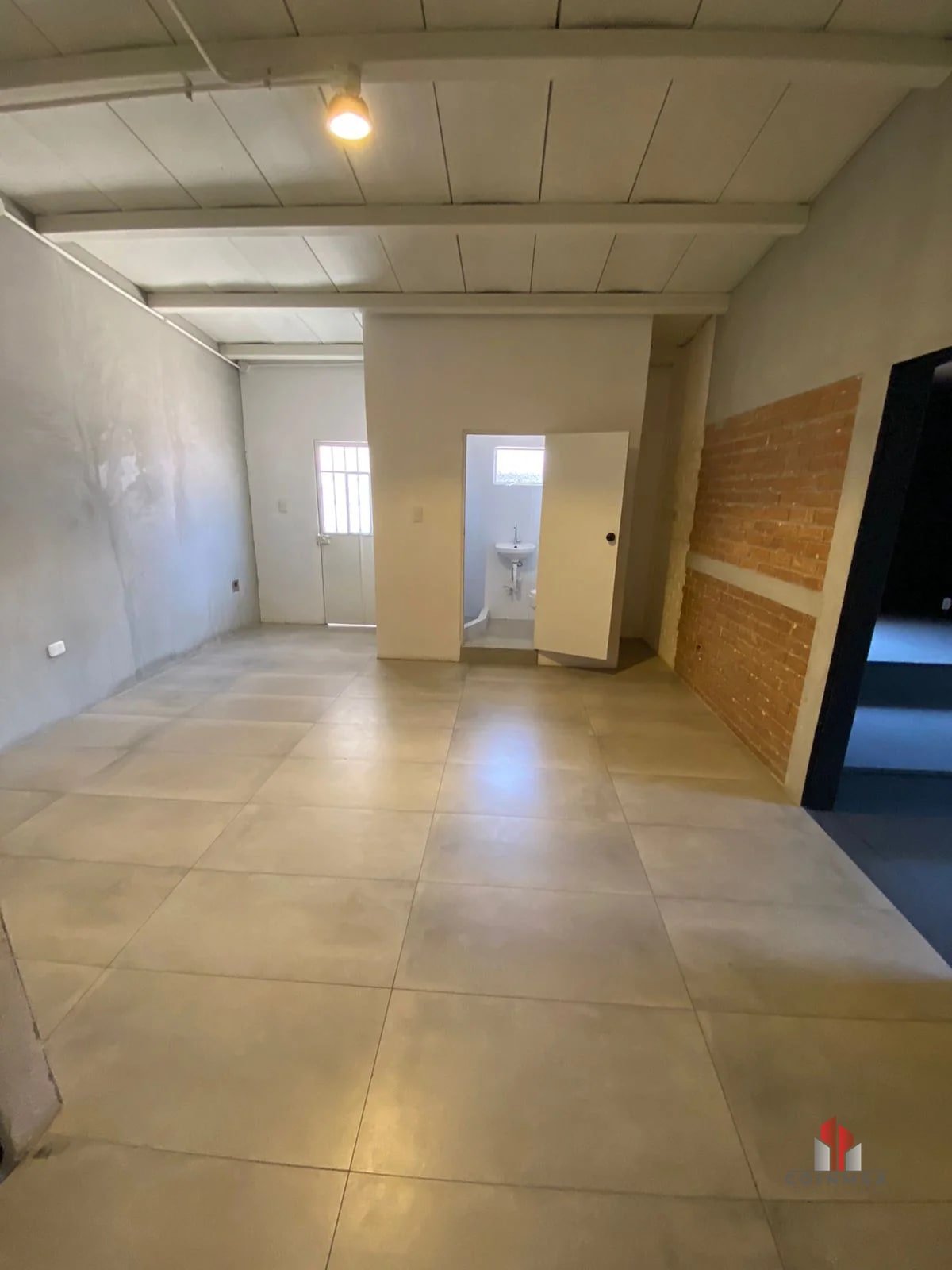 Casa en renta zona 10 – ideal para operación interna o almacenamiento - 11