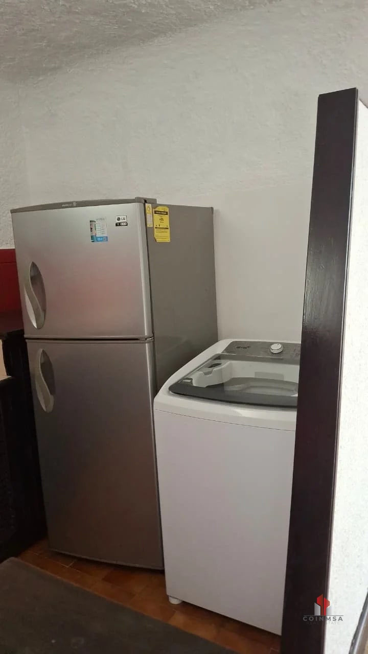 Apartamento semi-amueblado en Renta zona 10 — Apartamento en Alquiler en Santa Clara Las Cañas, Zona 10, Guatemala, Ciudad — foto 3 de 10