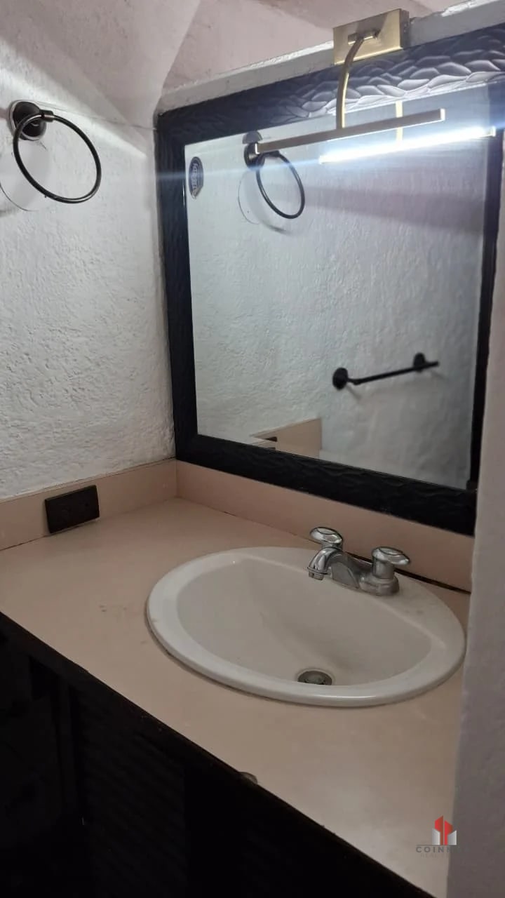 Apartamento semi-amueblado en Renta zona 10 — Apartamento en Alquiler en Santa Clara Las Cañas, Zona 10, Guatemala, Ciudad — foto 7 de 10