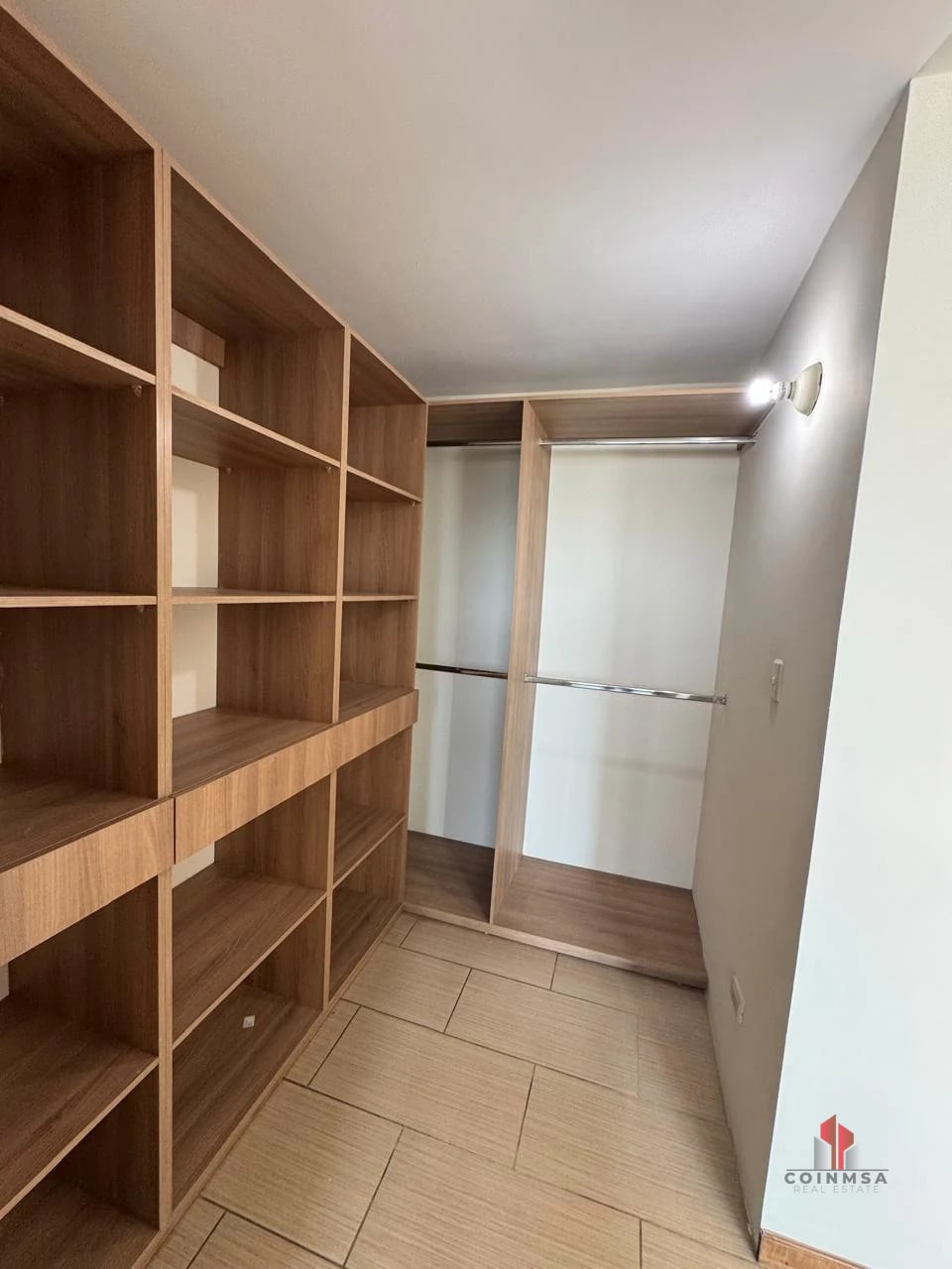 Apartamento en renta y venta zona 14 / Condado la Villa — Apartamento en Alquiler en Condado La Villa, Zona 14, Guatemala, Ciudad — foto 5 de 8