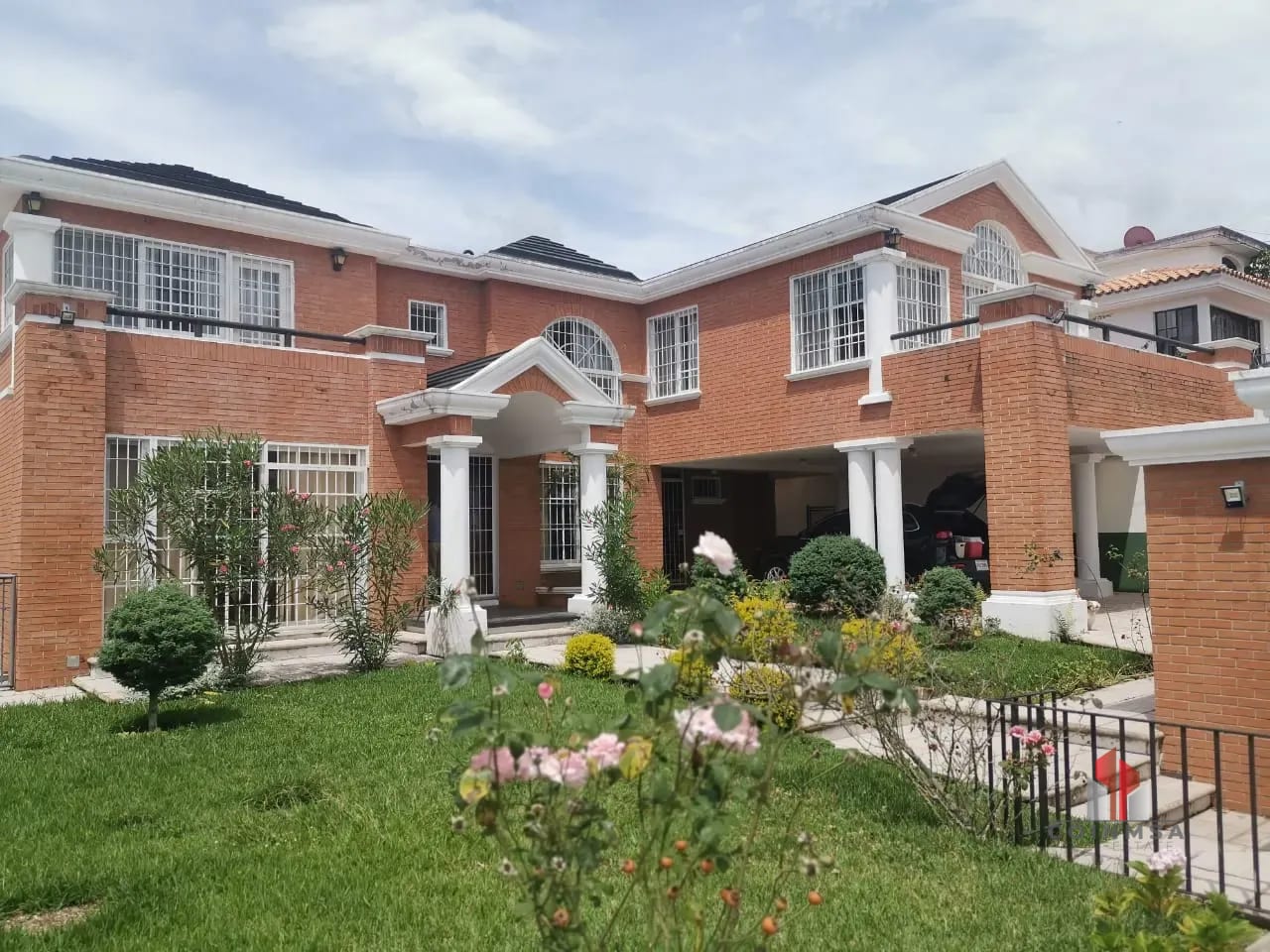 Casa en Renta y Venta zona 16 / La Montaña — Casa en Alquiler en La Montaña, Zona 16, Guatemala, Ciudad — foto 1 de 13