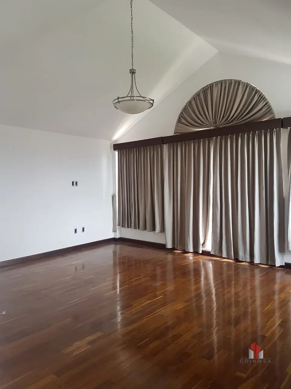 Casa en Renta y Venta zona 16 / La Montaña — Casa en Alquiler en La Montaña, Zona 16, Guatemala, Ciudad — foto 4 de 13