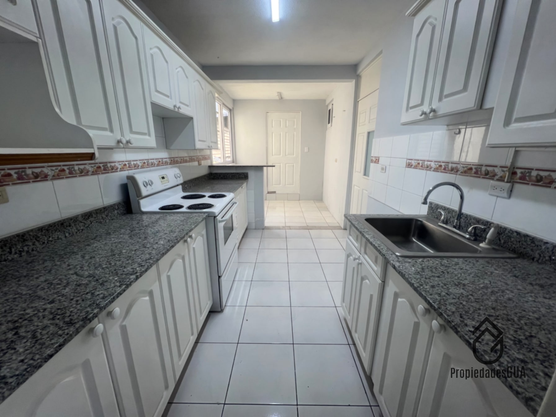 Apartamentos amplios y recién remodelados zona 13 — Apartamento en Alquiler en Zona 13, Guatemala, Ciudad — foto 8 de 12