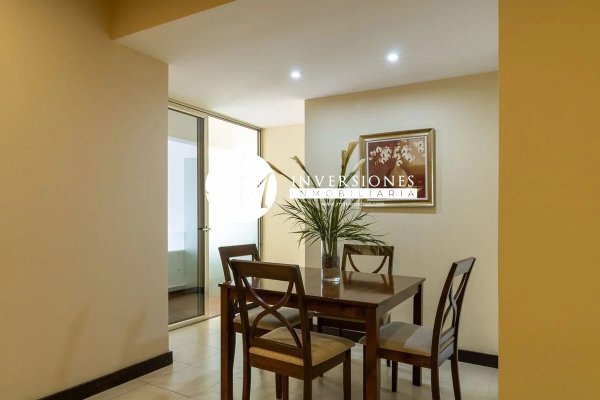 Apartamento en Renta, amueblado en zona 14 - Image 2