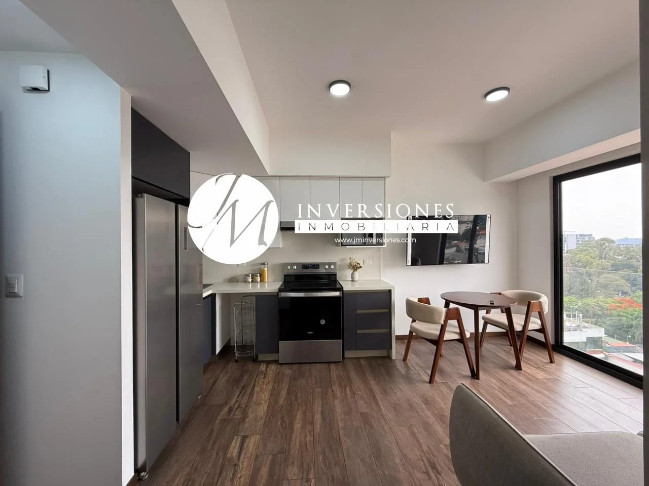 Apartamento en Renta Amueblado en zona 10 - Image 3