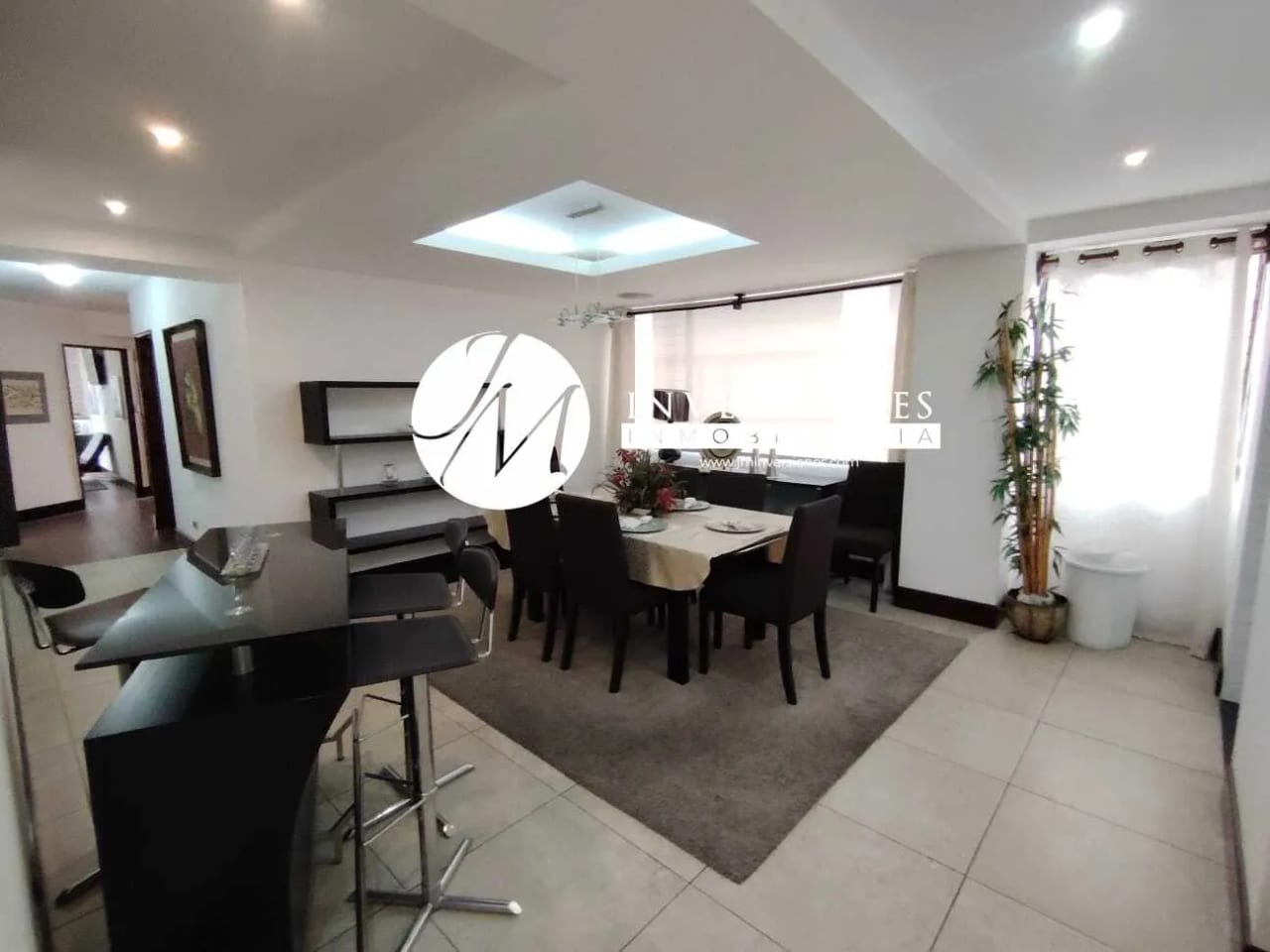Apartamento amplio en venta zona 10 de 3 Dormitorios — Apartamento en Venta en Zona 10, Guatemala, Ciudad — foto 1 de 11