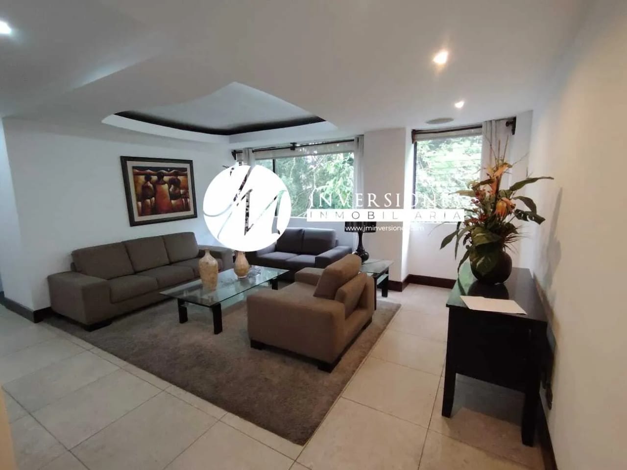 Apartamento amplio en venta zona 10 de 3 Dormitorios — Apartamento en Venta en Zona 10, Guatemala, Ciudad — foto 2 de 11