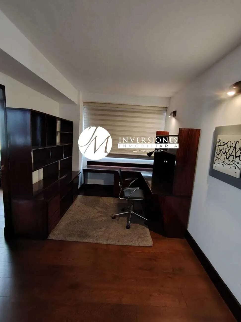 Apartamento Amueblado en Renta zona 10 - Image 3