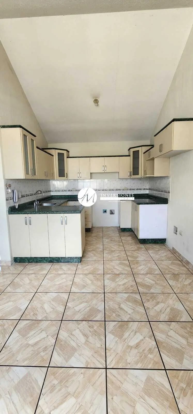 APARTAMENTO EN RENTA B2/B3 SAN CRISTOBAL — Apartamento en Alquiler en Zona 8 Mixco, Guatemala, Ciudad — foto 1 de 16