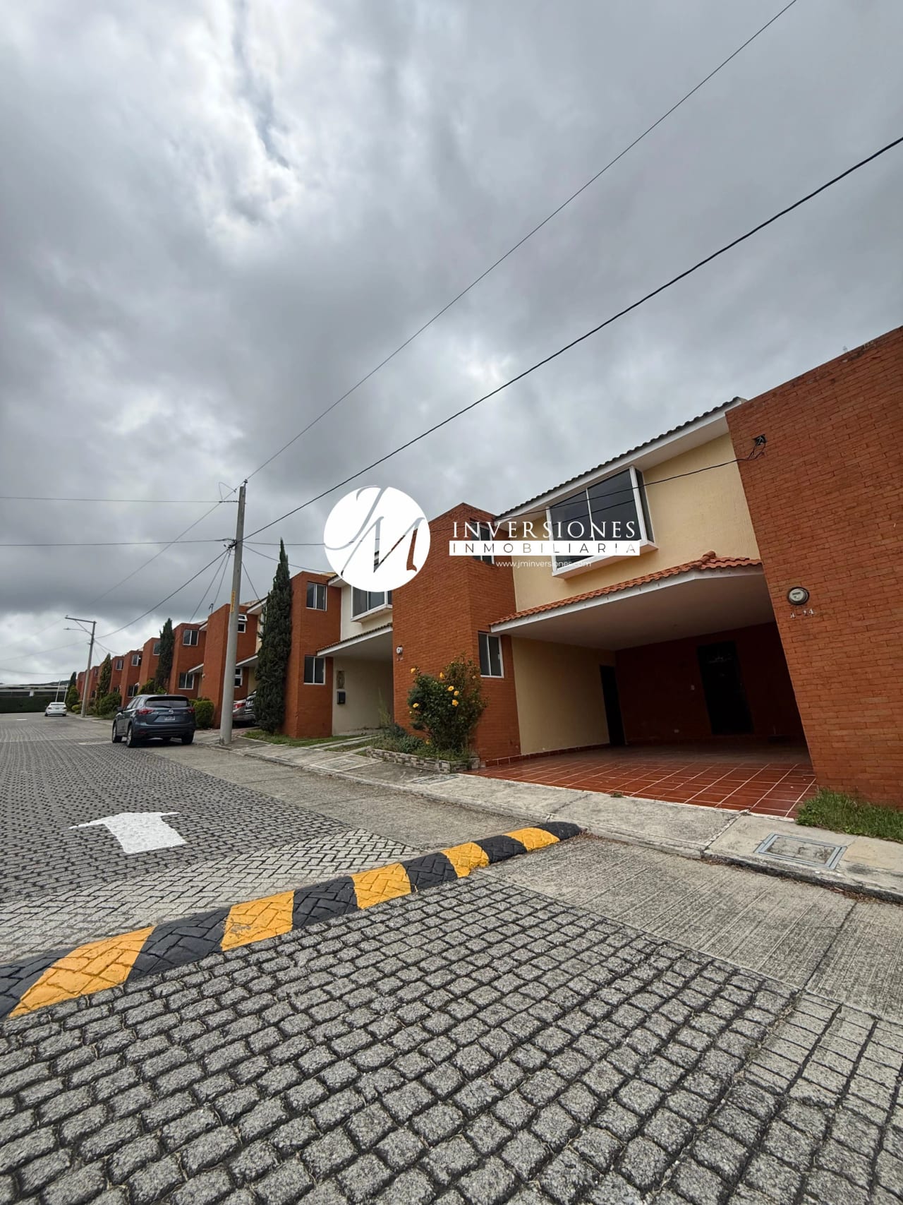 CASA EN RENTA PINARES DE SAN CRISTÓBAL — Casa en Alquiler en Amatitlán, Guatemala, Ciudad — foto 1 de 13