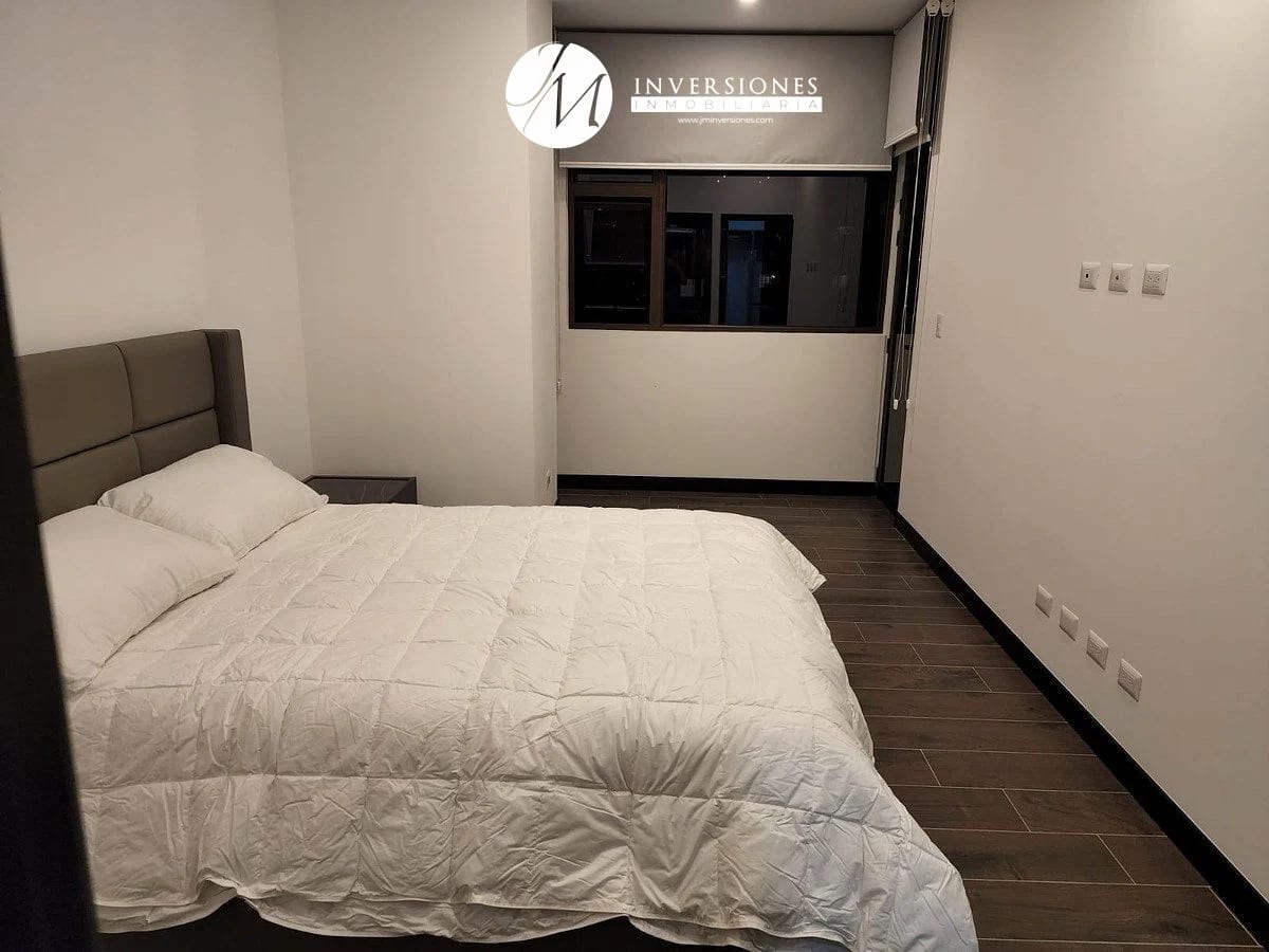 Apartamento En Renta Amueblado En Zona 10 — Apartamento en Alquiler en Zona 10, Guatemala, Ciudad — foto 4 de 17