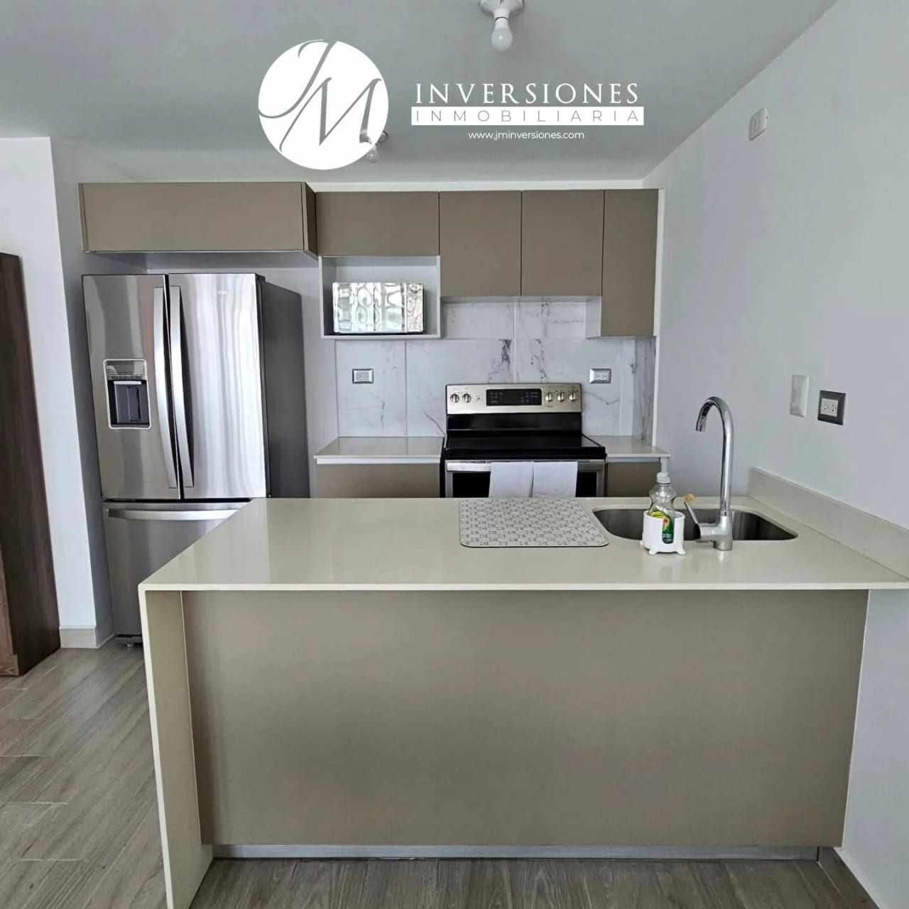 Apartamento En Renta De 3 Dormitorios En Zona 15 — Apartamento en Alquiler en Zona 15, Guatemala, Ciudad — foto 1 de 7