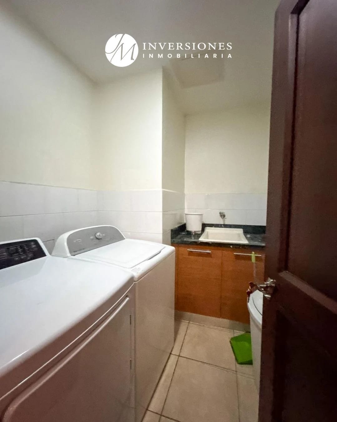 Apartamento amplio de 1 dormitorio en zona 10 — Apartamento en Alquiler en Zona 10, Guatemala, Ciudad — foto 8 de 9