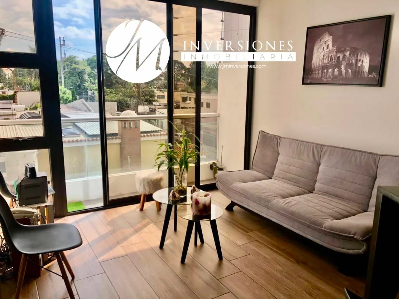 Apartamento en Renta Amueblado en zona 10 — Apartamento en Alquiler en Zona 10, Guatemala, Ciudad — foto 1 de 11