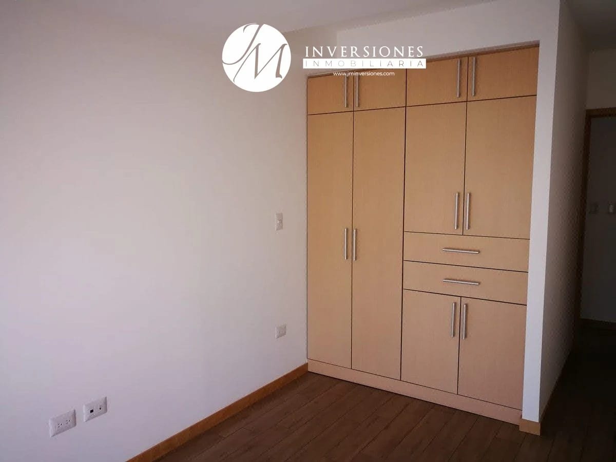 Apartamento en zona 10 cerca de Proceres y la Estacion — Apartamento en Alquiler en Zona 10, Guatemala, Ciudad — foto 4 de 12
