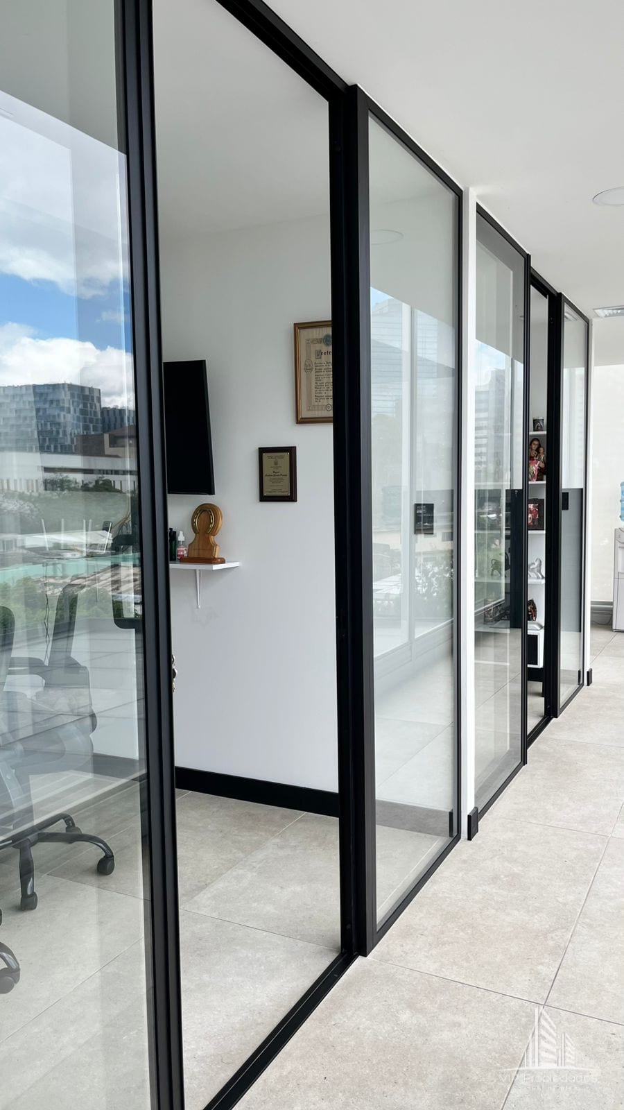 Vasanta zona 10, oficina en venta — Oficina en Venta en Vasanta, Zona 10, Guatemala, Ciudad — foto 6 de 8